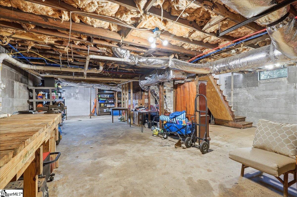 384 Ammons Road Spartanburg, SC 29306