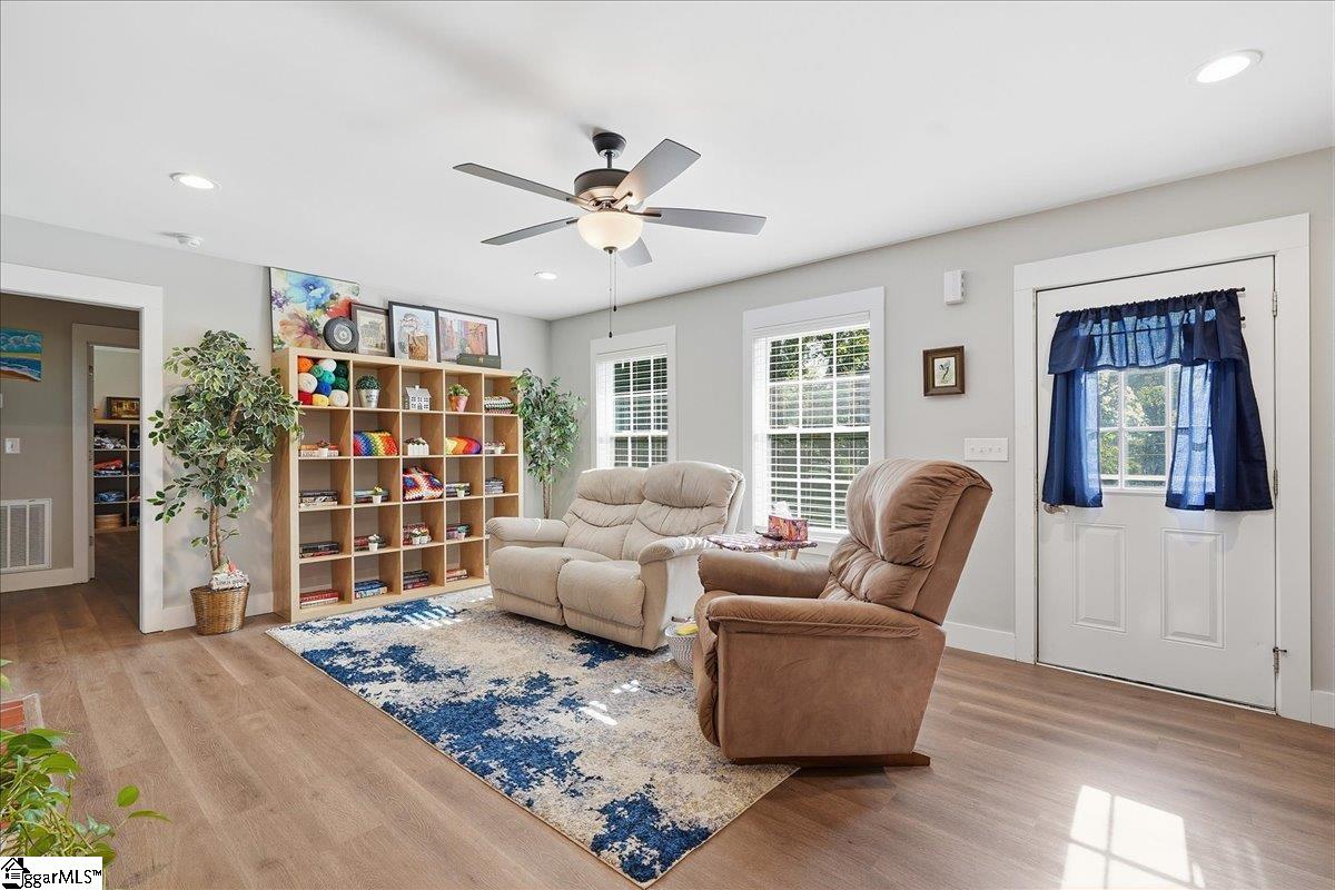384 Ammons Road Spartanburg, SC 29306