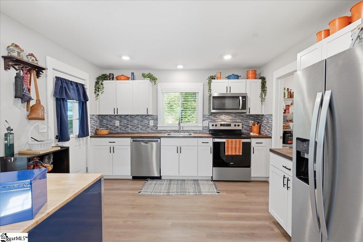 384 Ammons Road Spartanburg, SC 29306