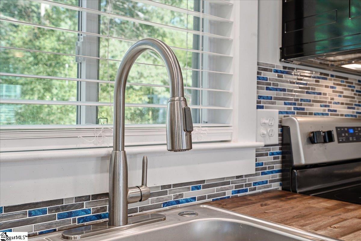 384 Ammons Road Spartanburg, SC 29306