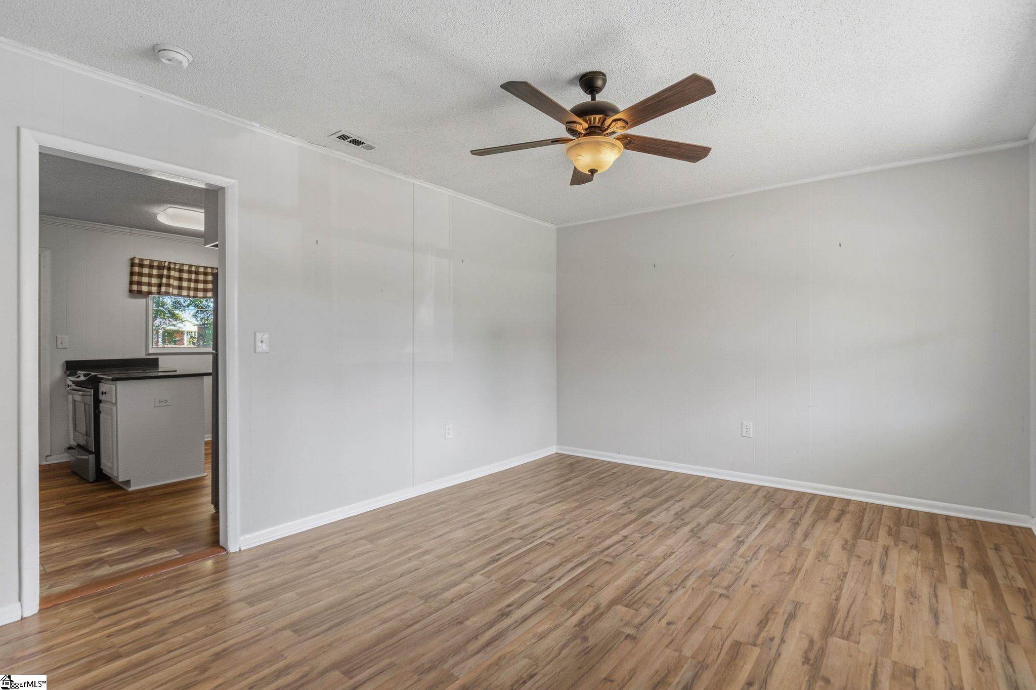 711 Hellams Street Fountain Inn, SC 29644
