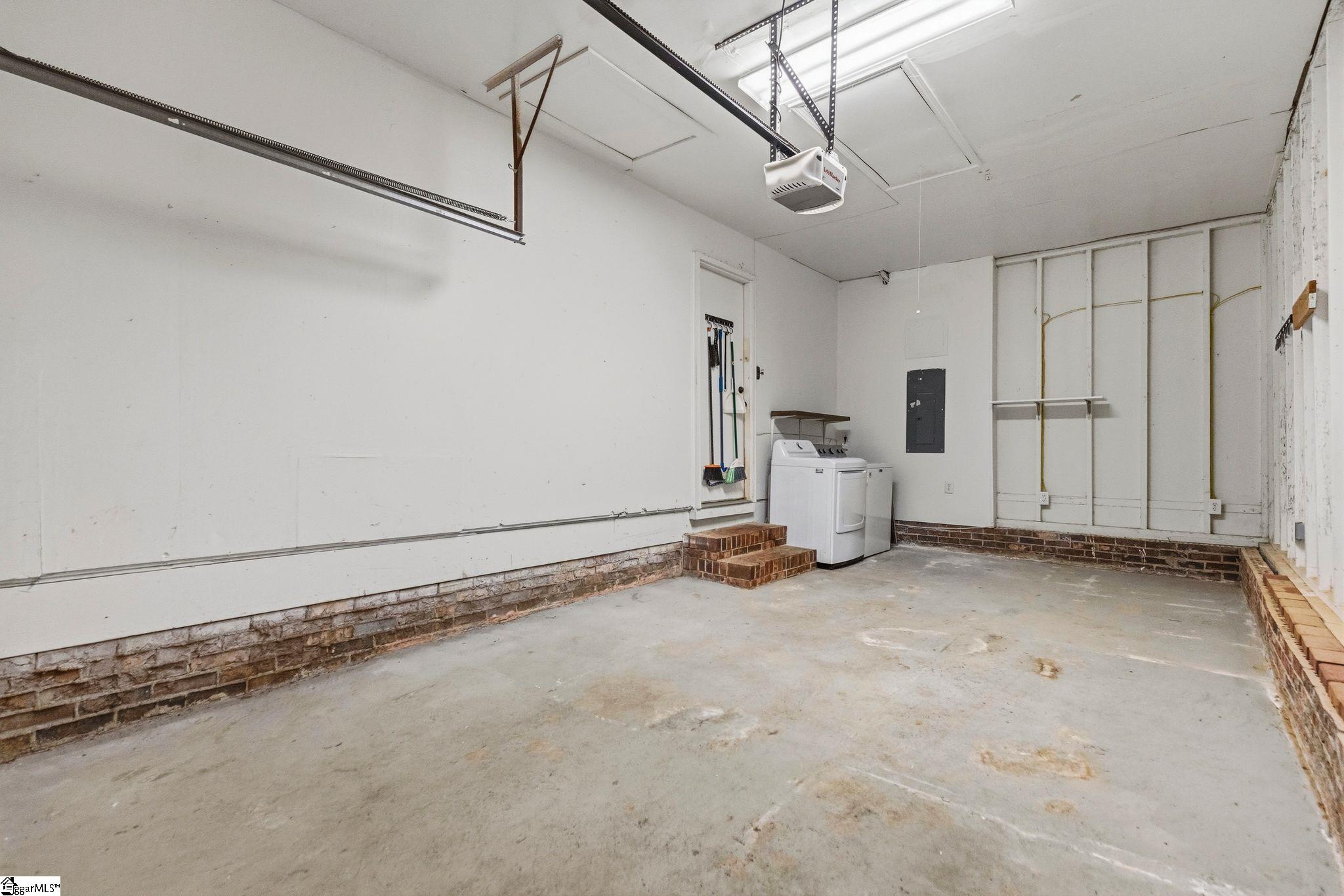 711 Hellams Street Fountain Inn, SC 29644