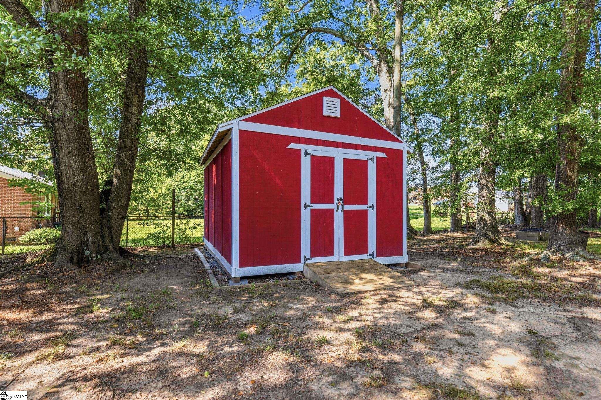 711 Hellams Street Fountain Inn, SC 29644