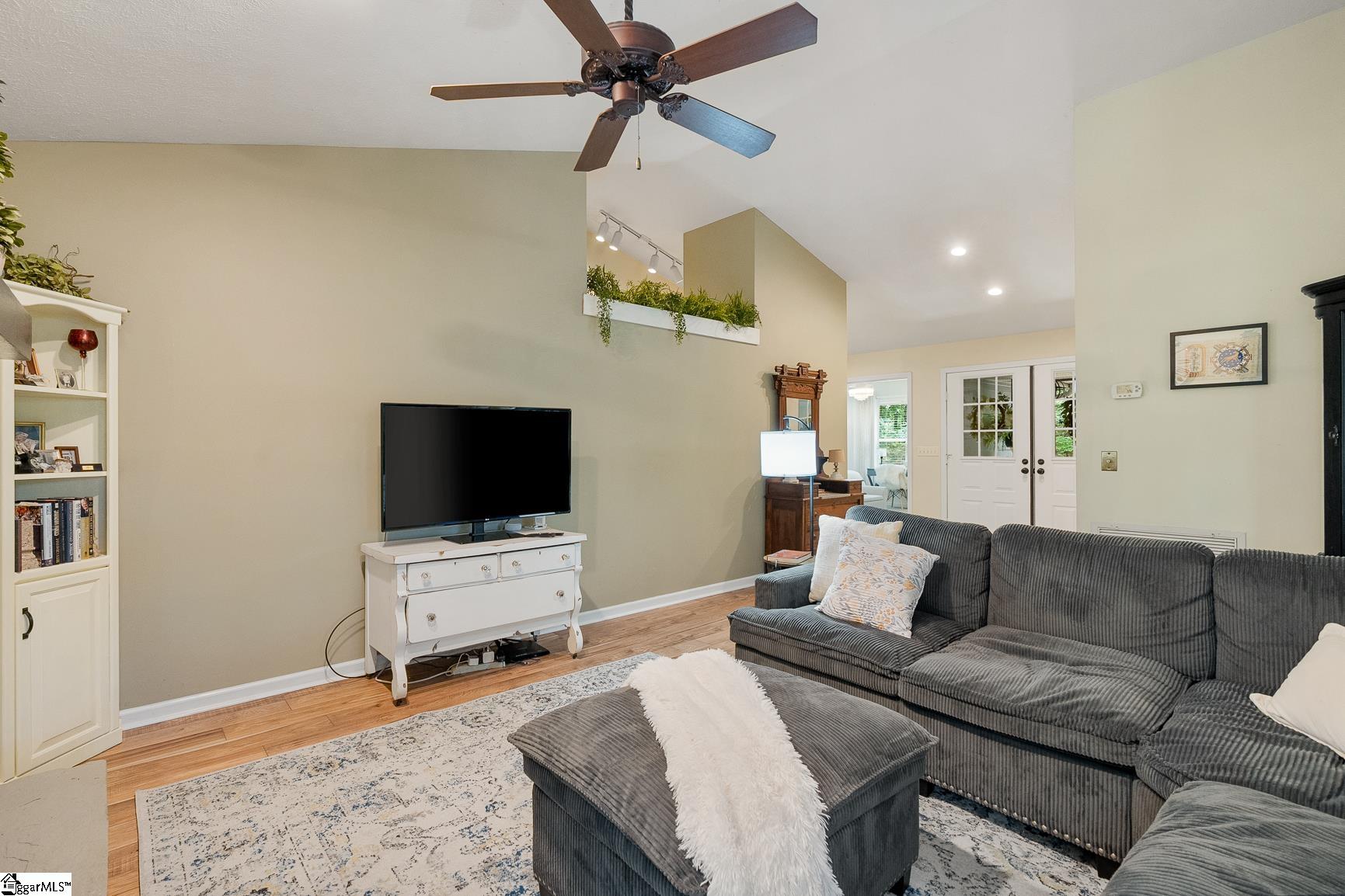 11 Pine Garden Way Drive Salem, SC 29676