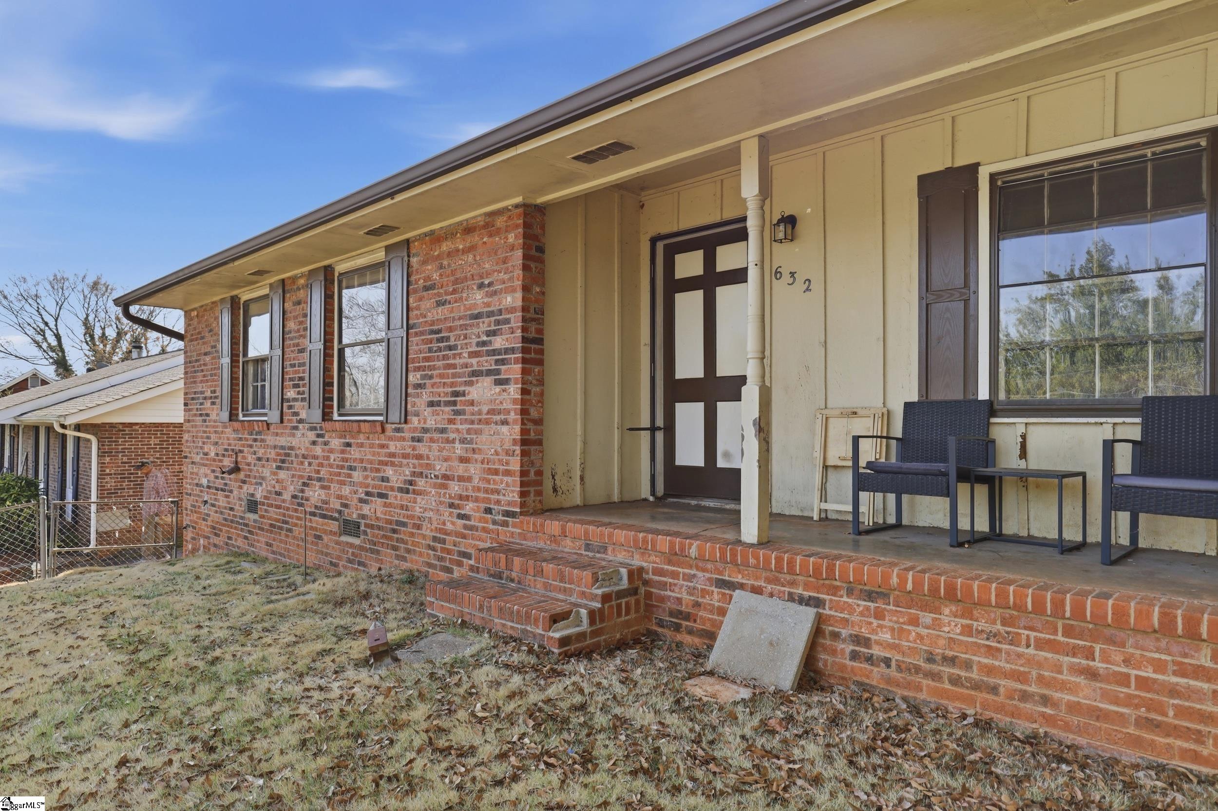 632 Old Augusta Road Greenville, SC 29605