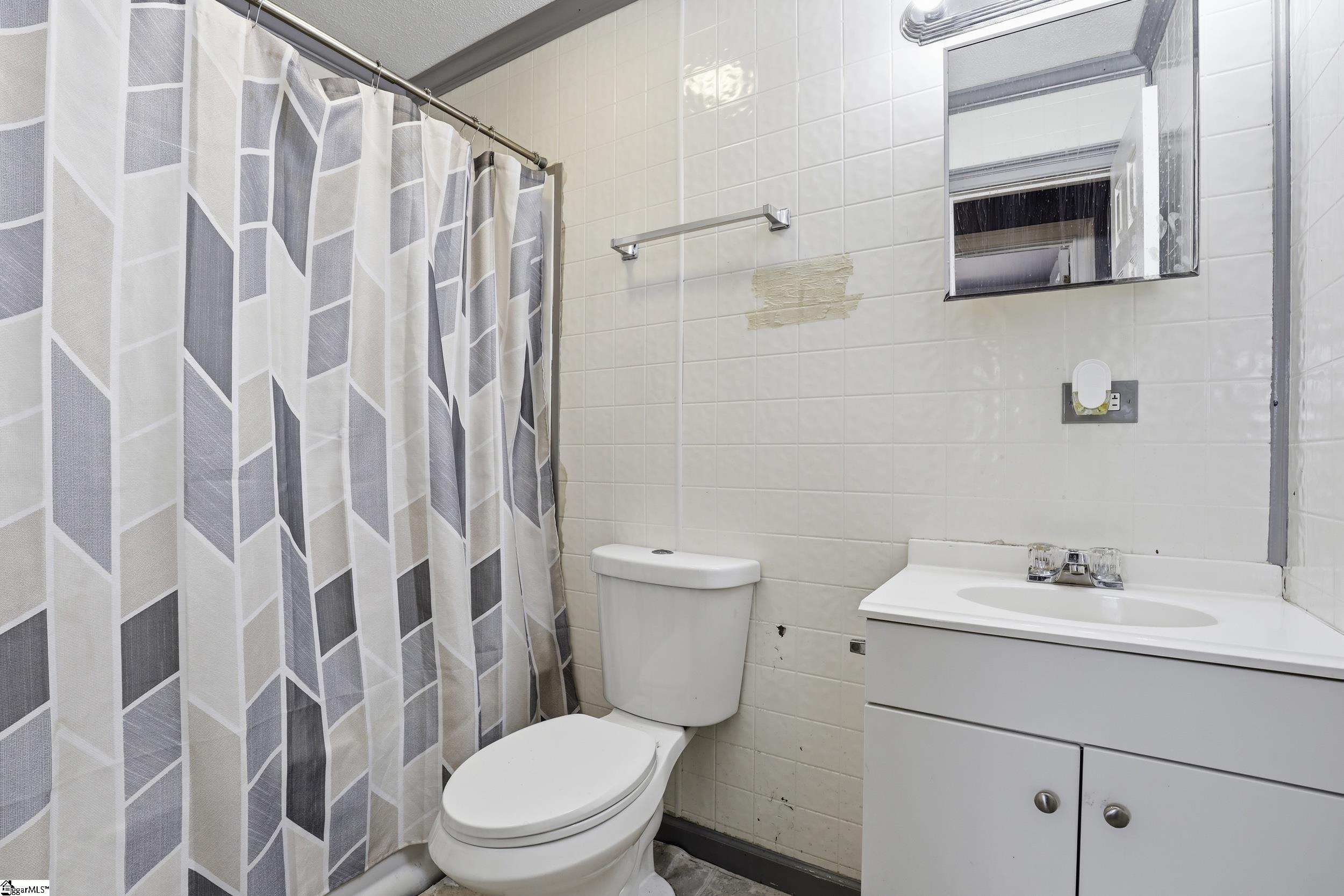 632 Old Augusta Road Greenville, SC 29605