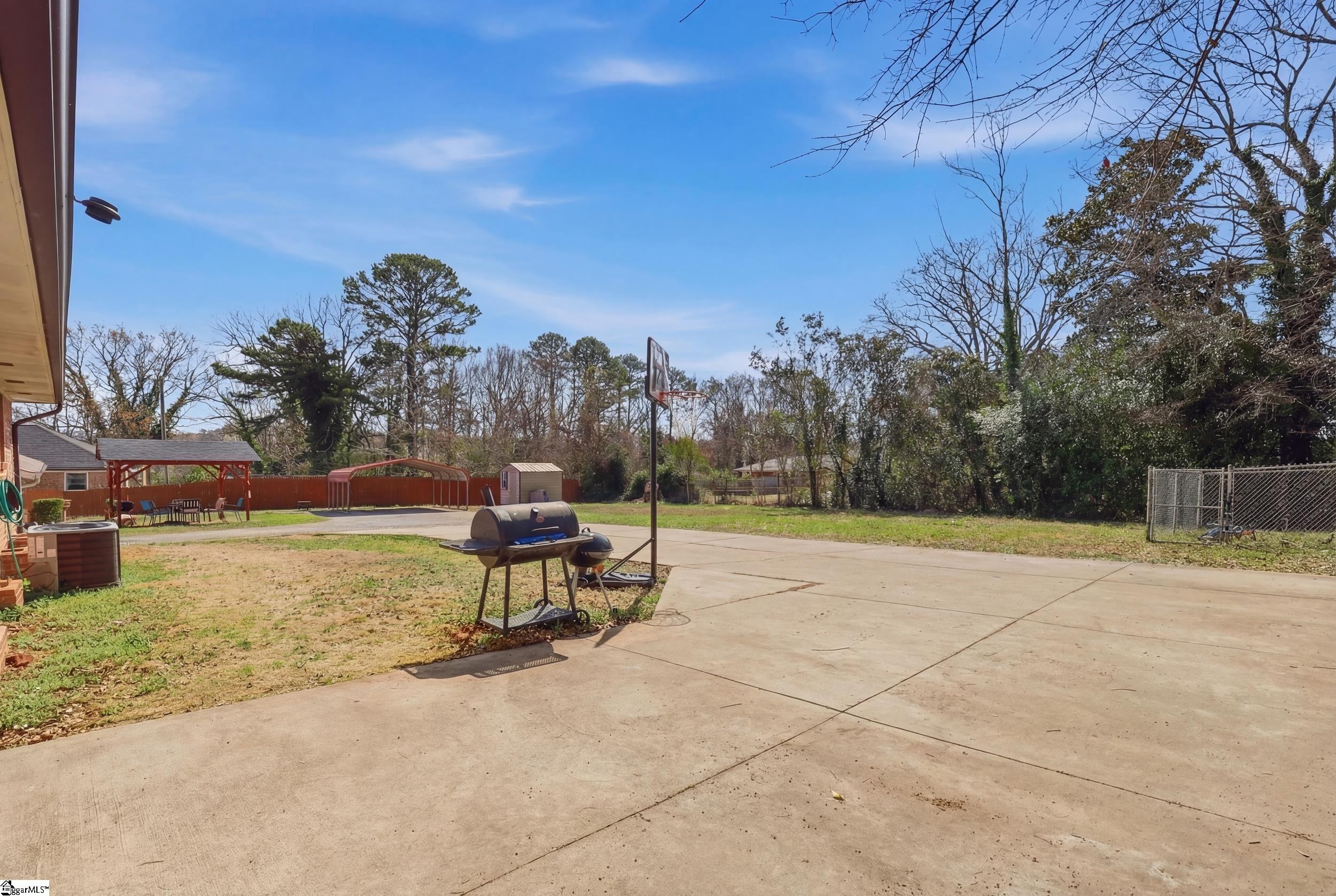 632 Old Augusta Road Greenville, SC 29605