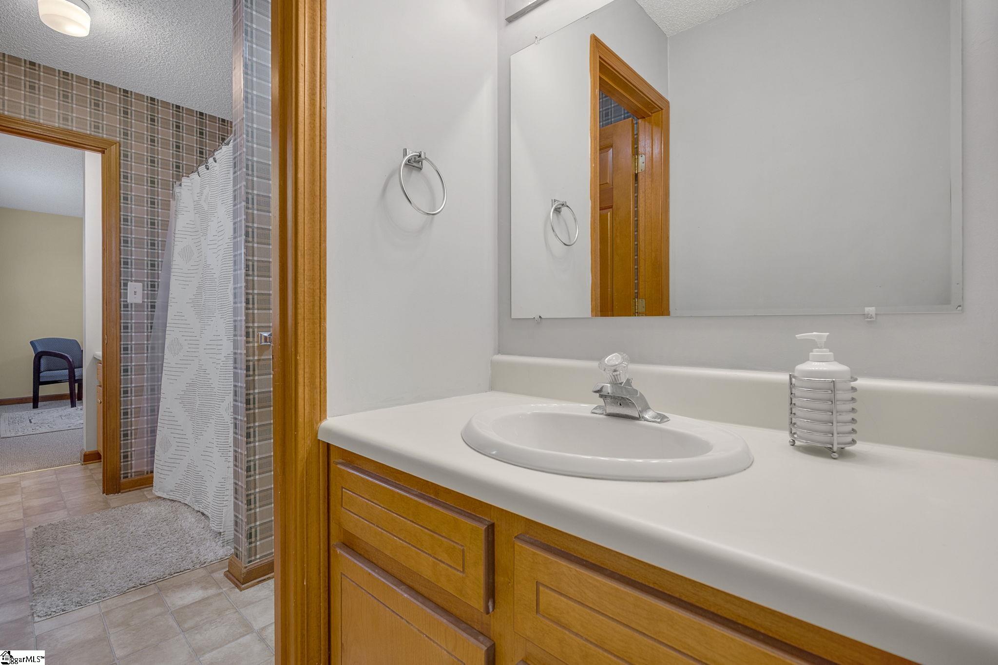 5230 Olden Porter Road Pendelton, SC 29670