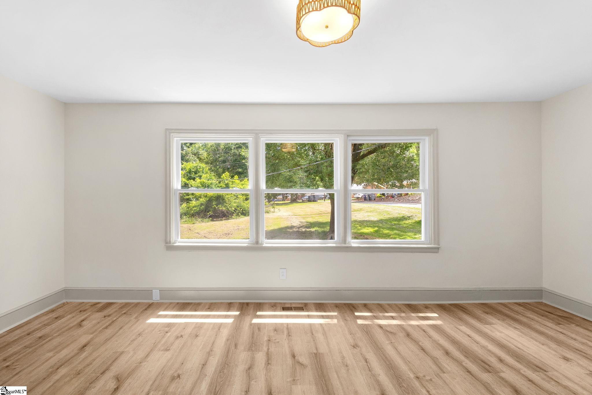 107 Whitener Avenue Spartanburg, SC 29306