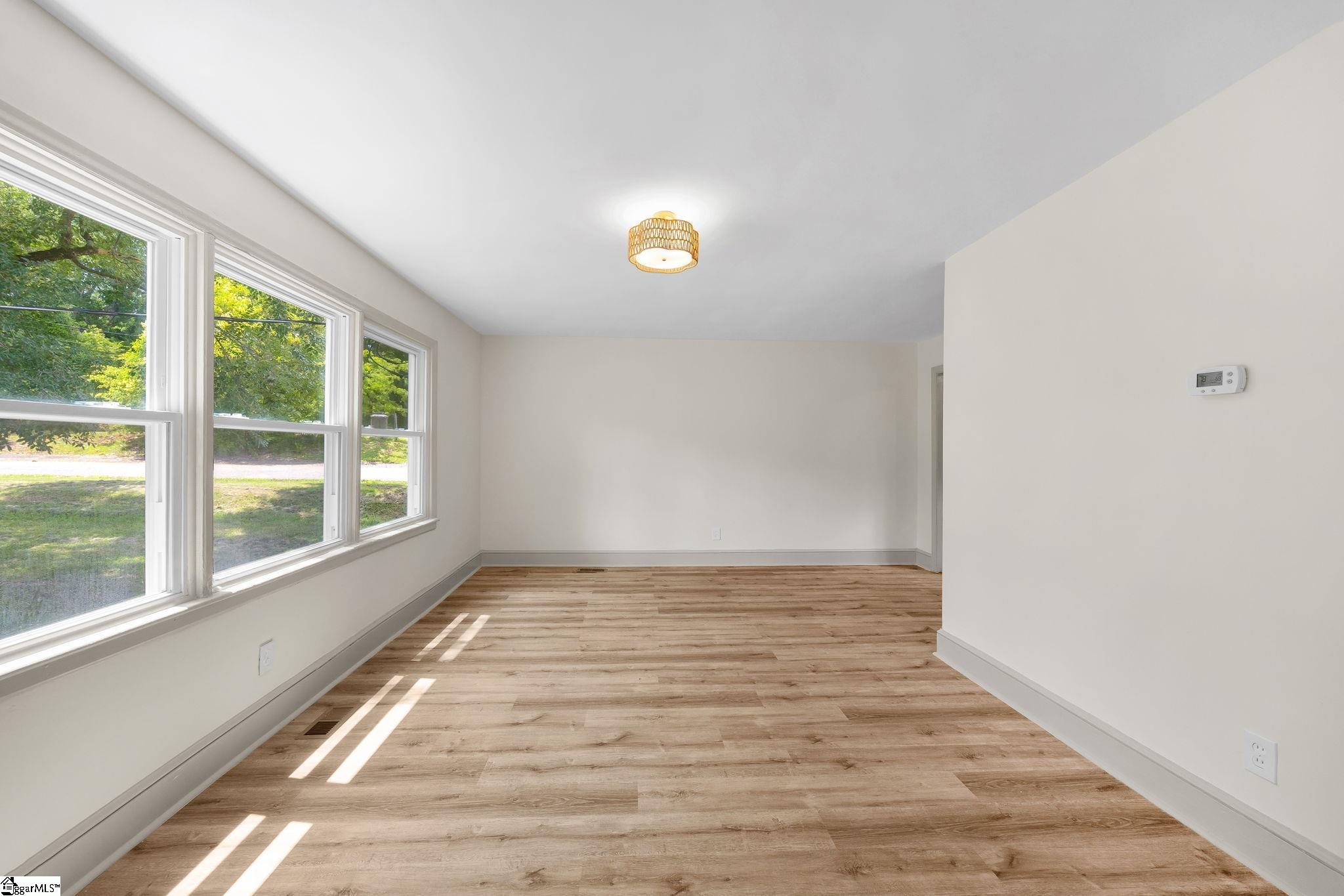 107 Whitener Avenue Spartanburg, SC 29306