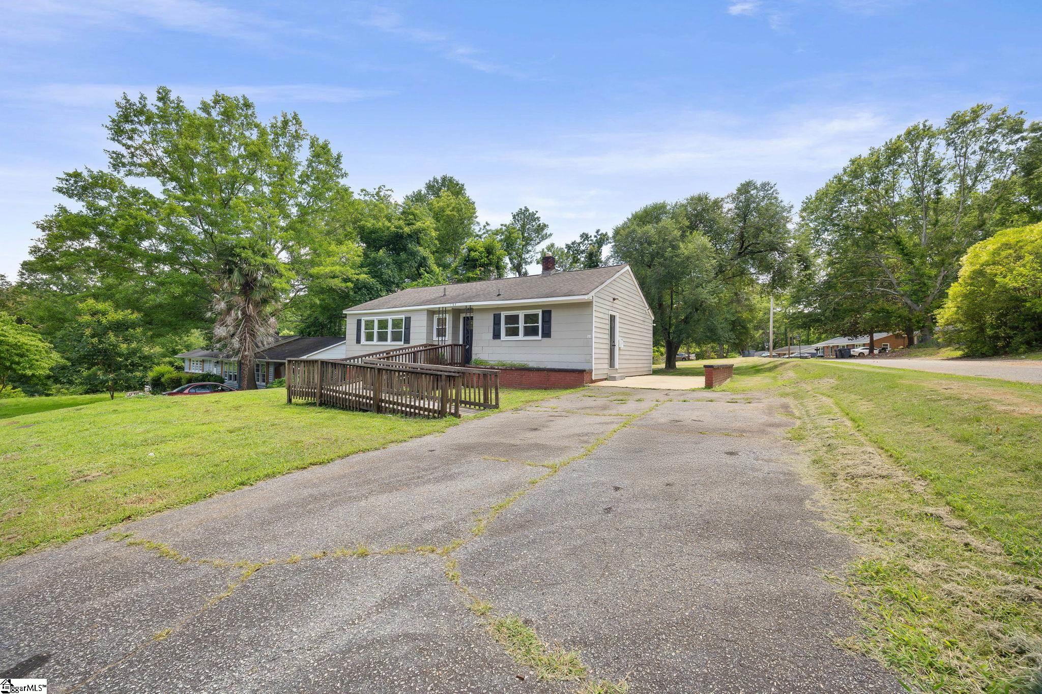 107 Whitener Avenue Spartanburg, SC 29306