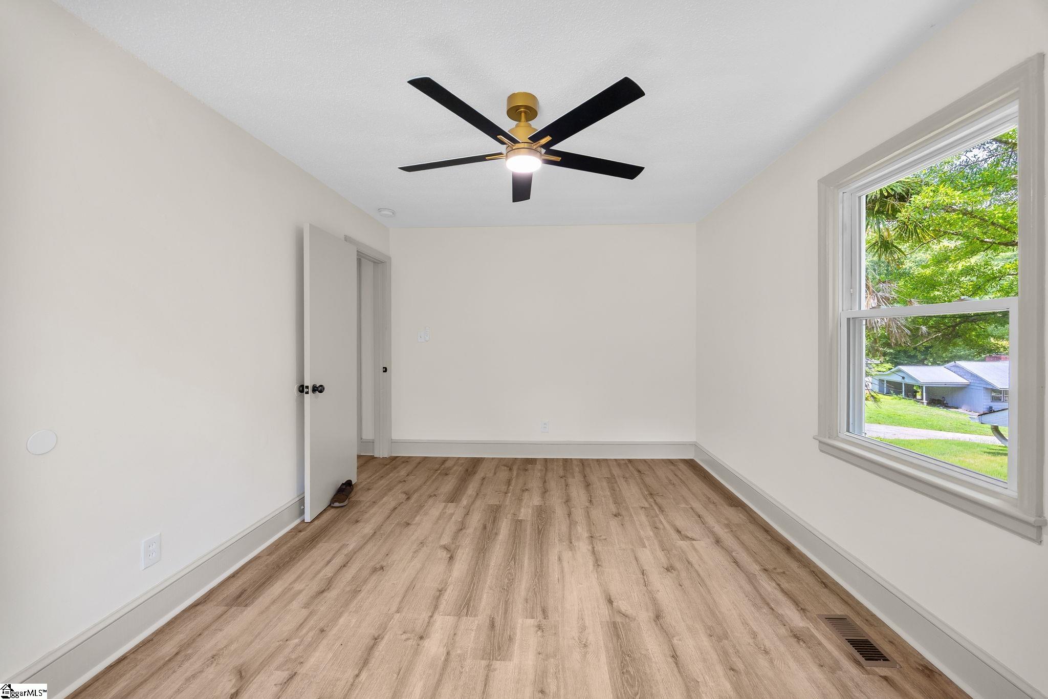 107 Whitener Avenue Spartanburg, SC 29306