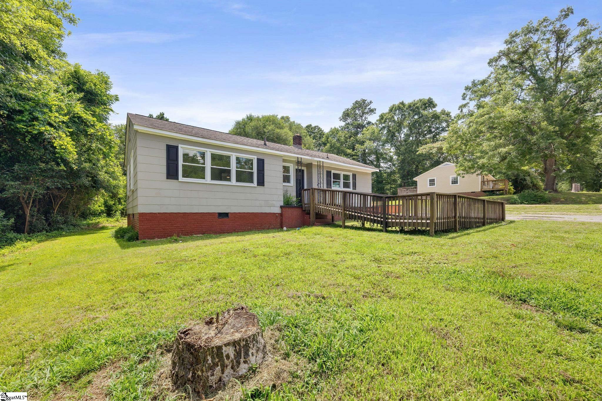 107 Whitener Avenue Spartanburg, SC 29306
