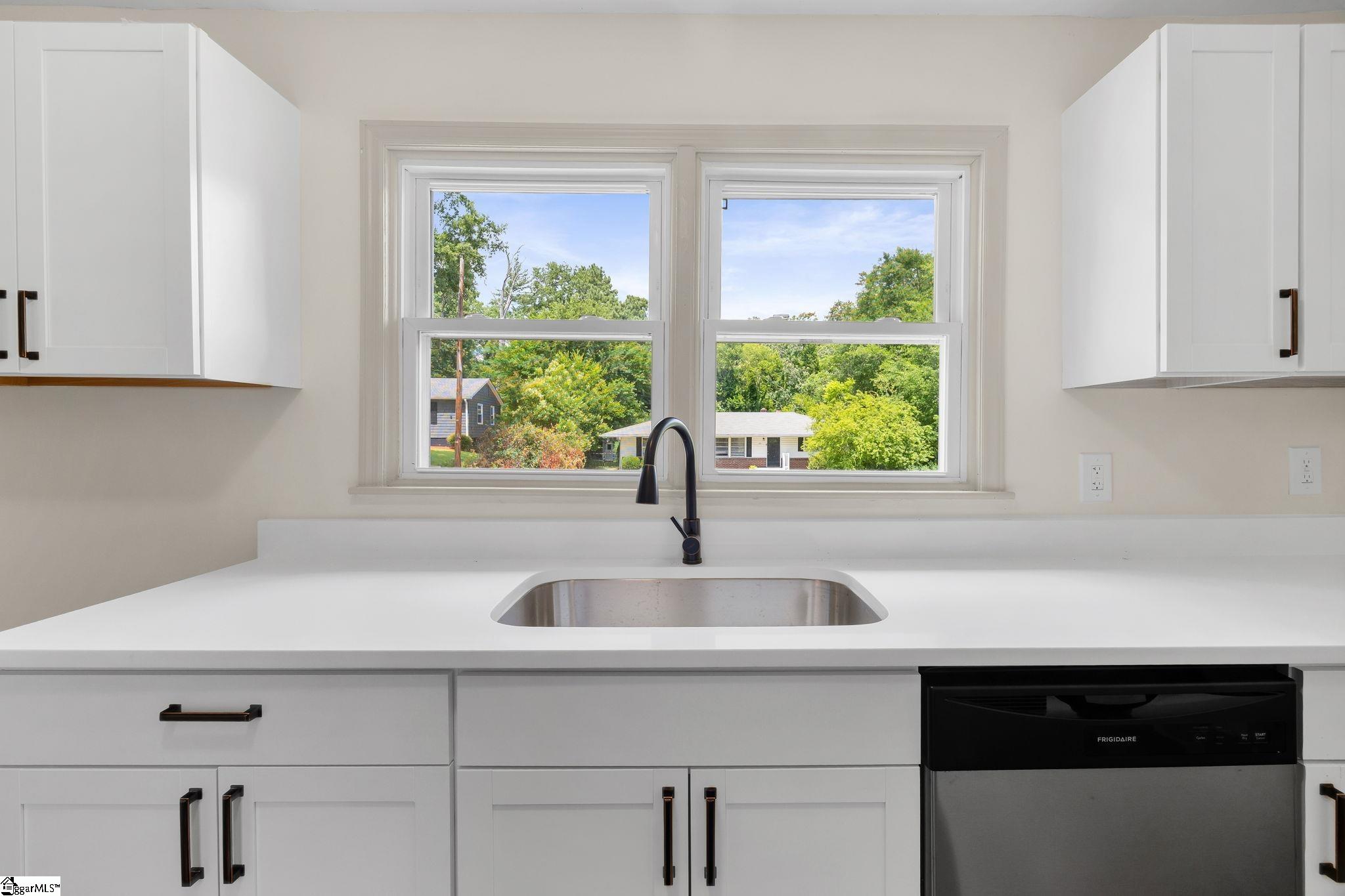 107 Whitener Avenue Spartanburg, SC 29306