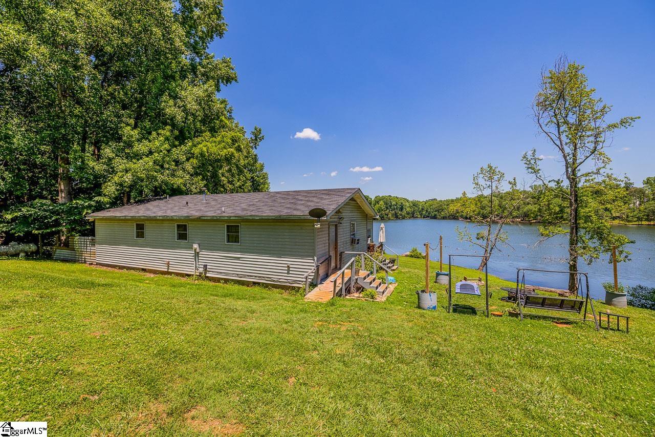 240 Canady Road Wellford, SC 29385