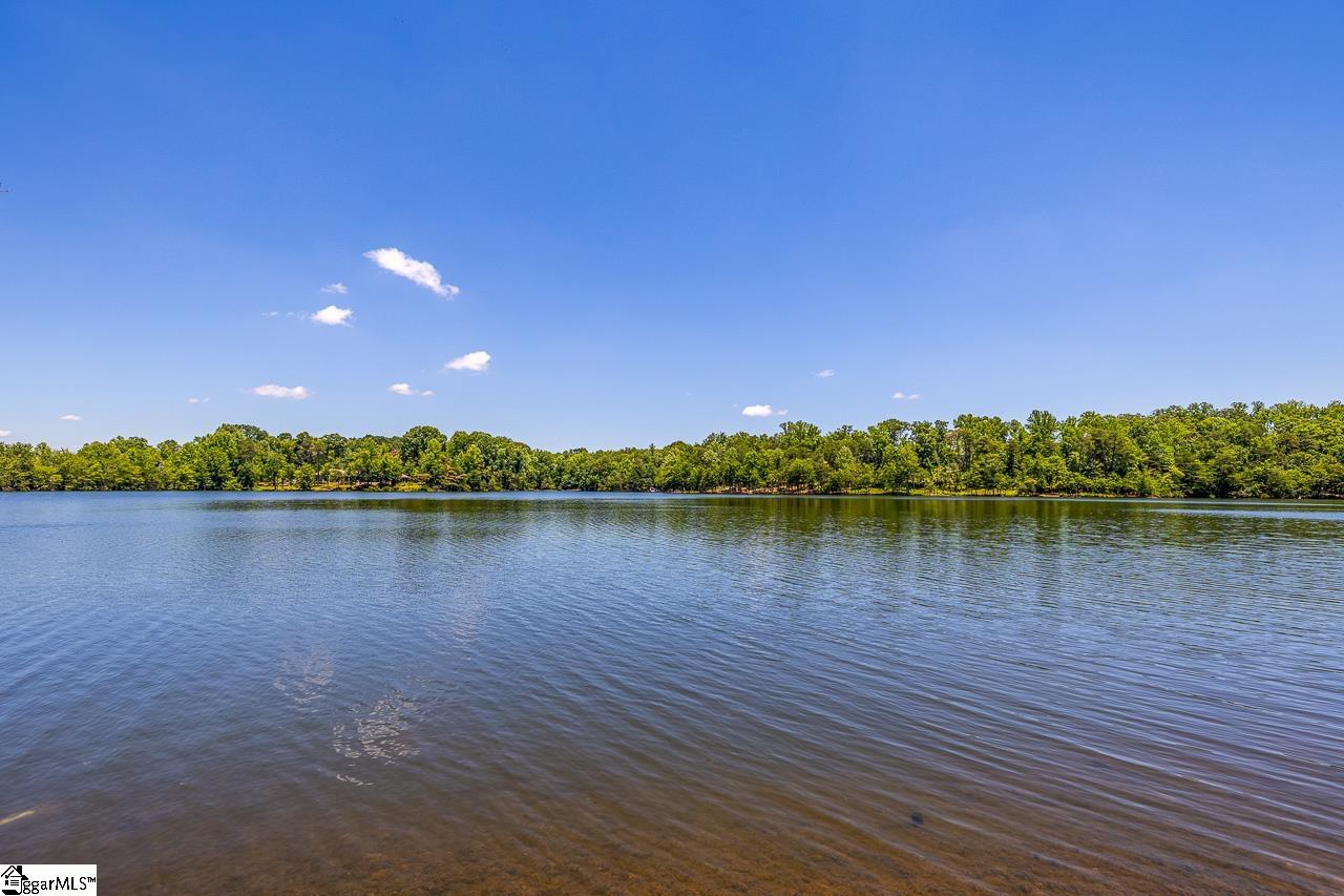 240 Canady Road Wellford, SC 29385