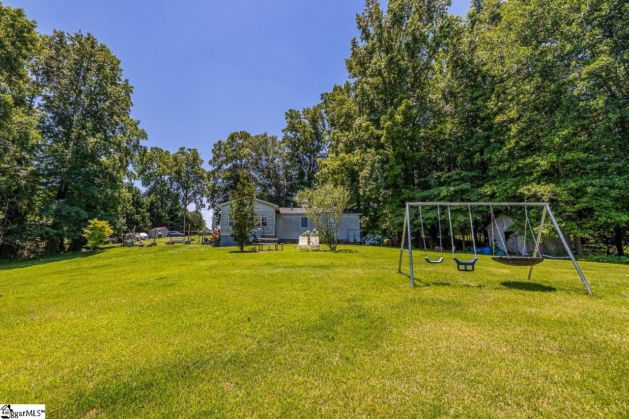 240 Canady Road Wellford, SC 29385