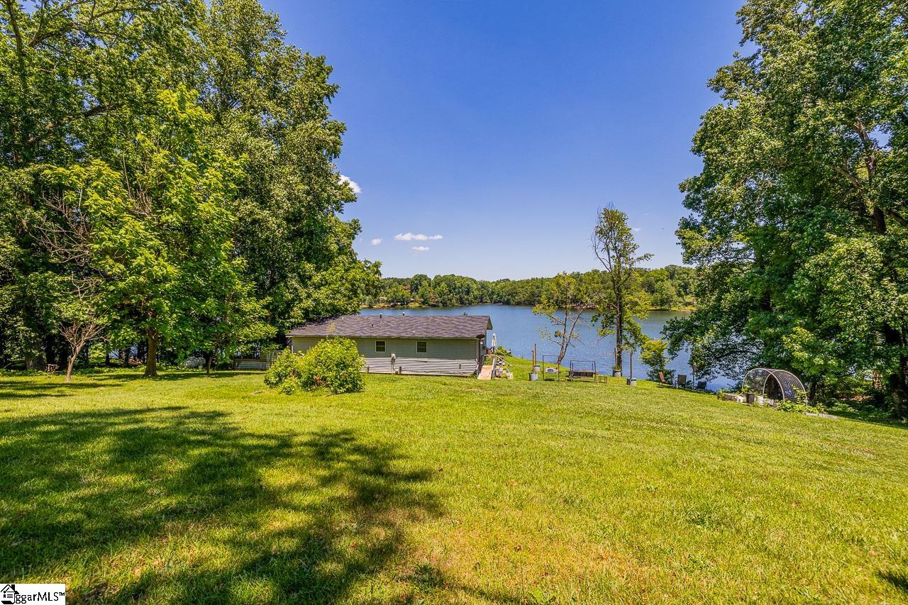 240 Canady Road Wellford, SC 29385
