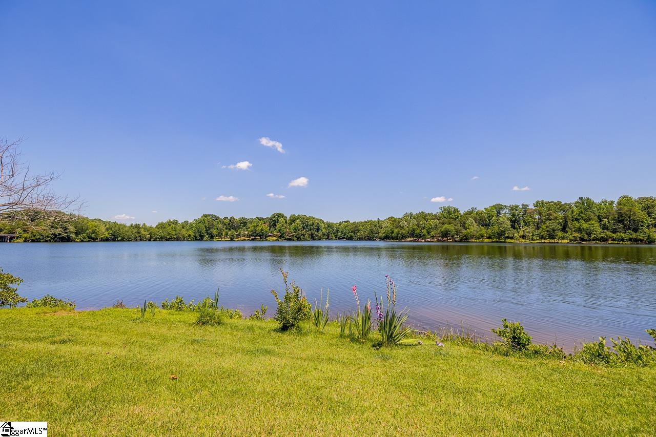 240 Canady Road Wellford, SC 29385