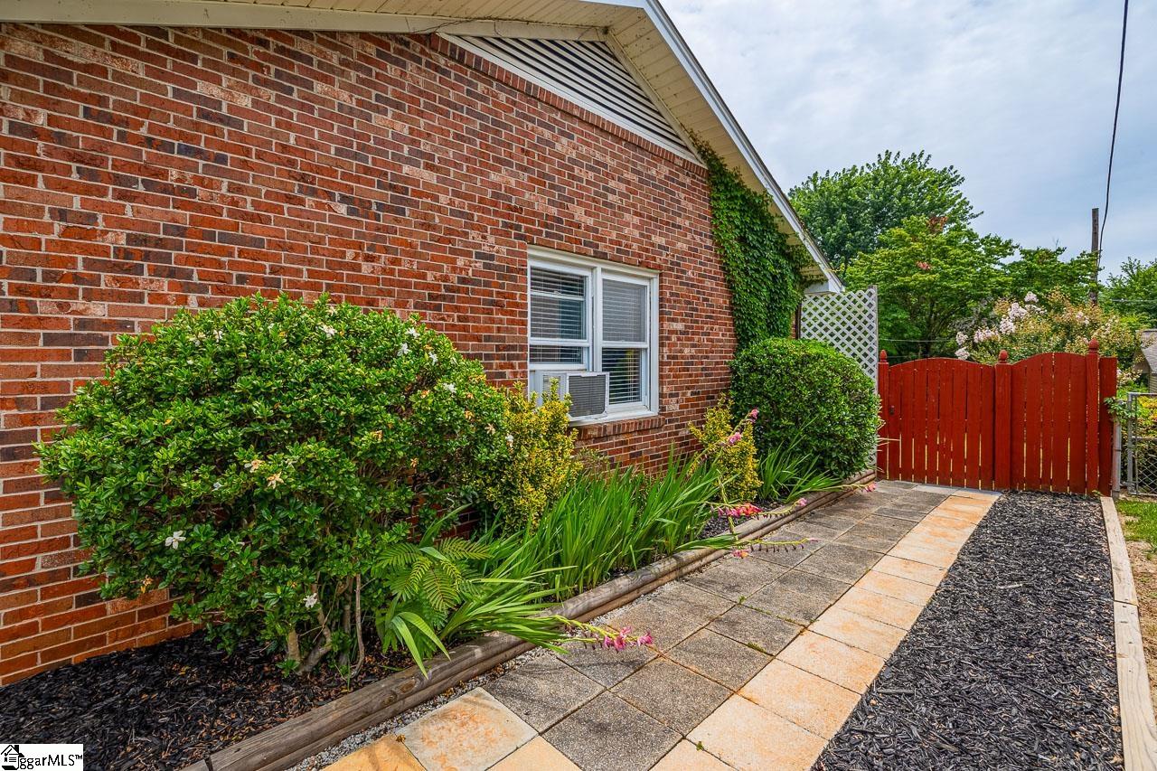 304 Del Norte Road Greenville, SC 29615