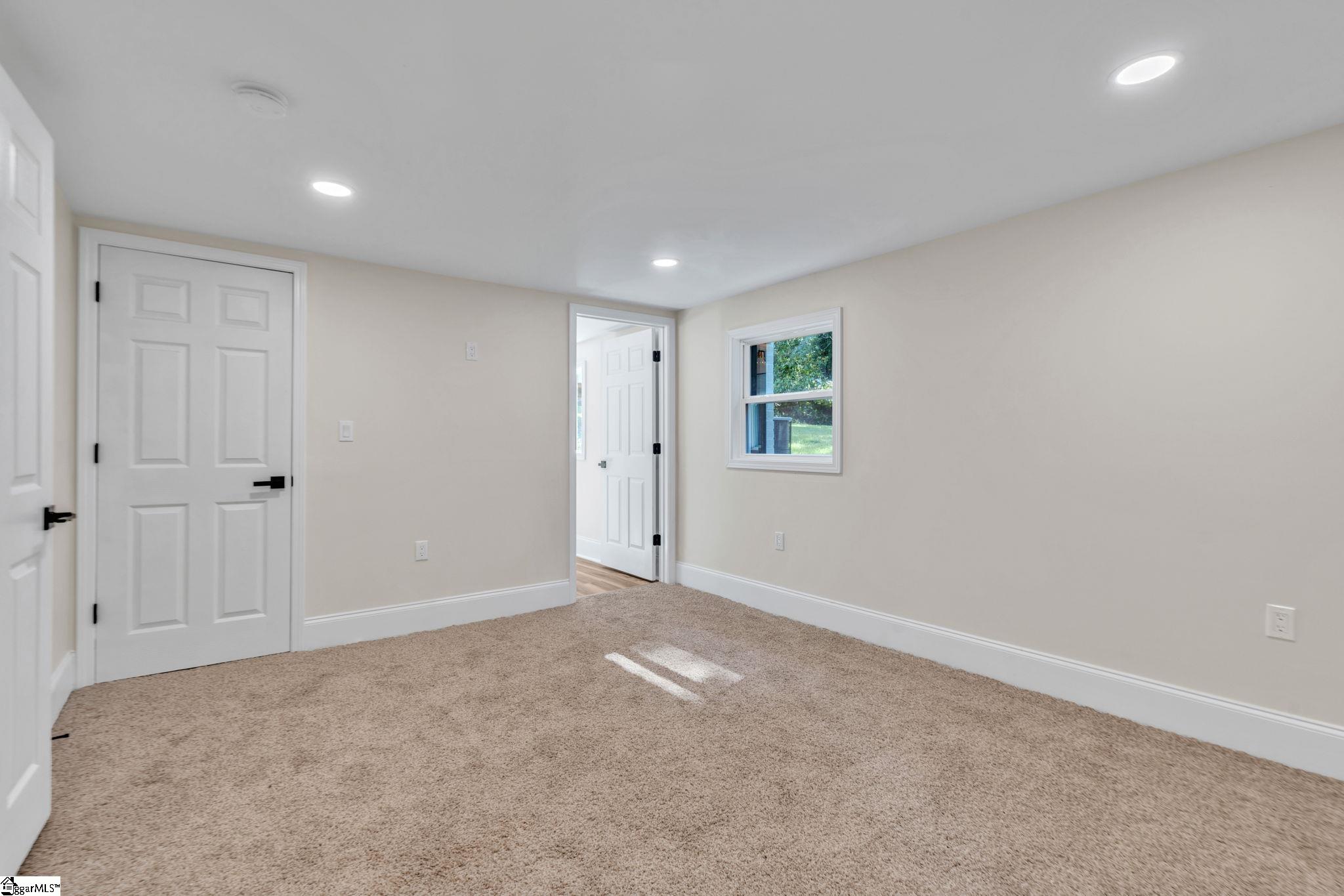 8 Alvin Drive Greenville, SC 29605