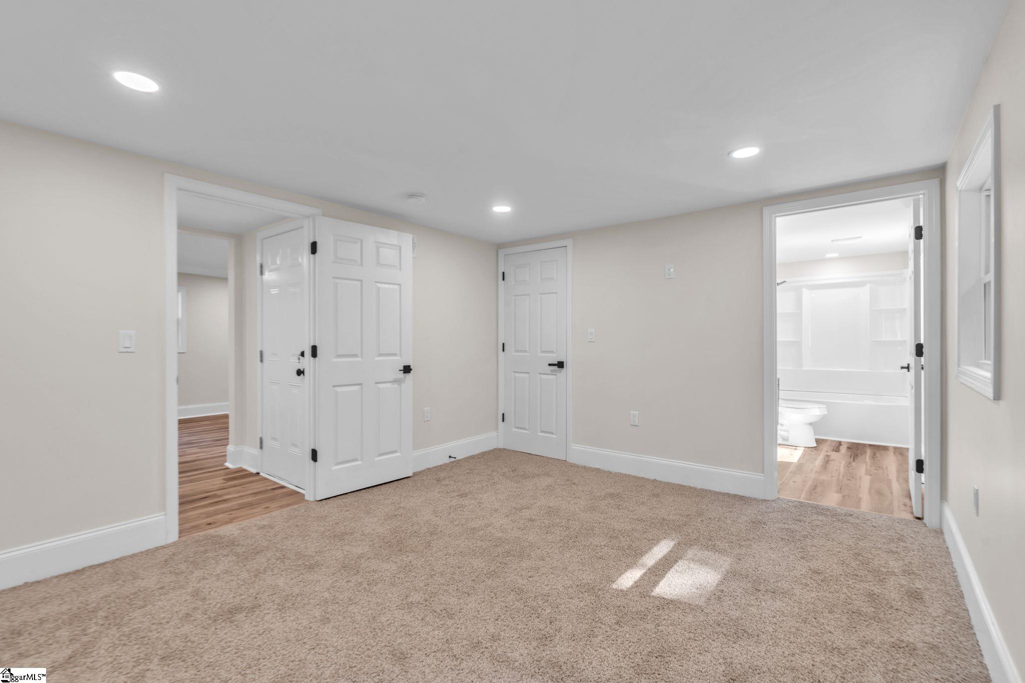 8 Alvin Drive Greenville, SC 29605