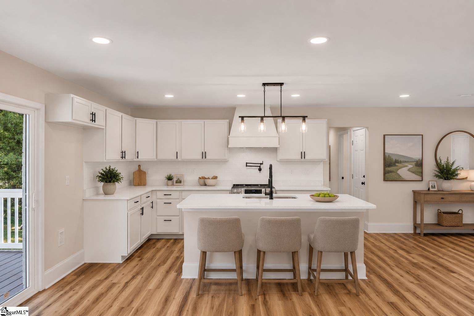 8 Alvin Drive Greenville, SC 29605