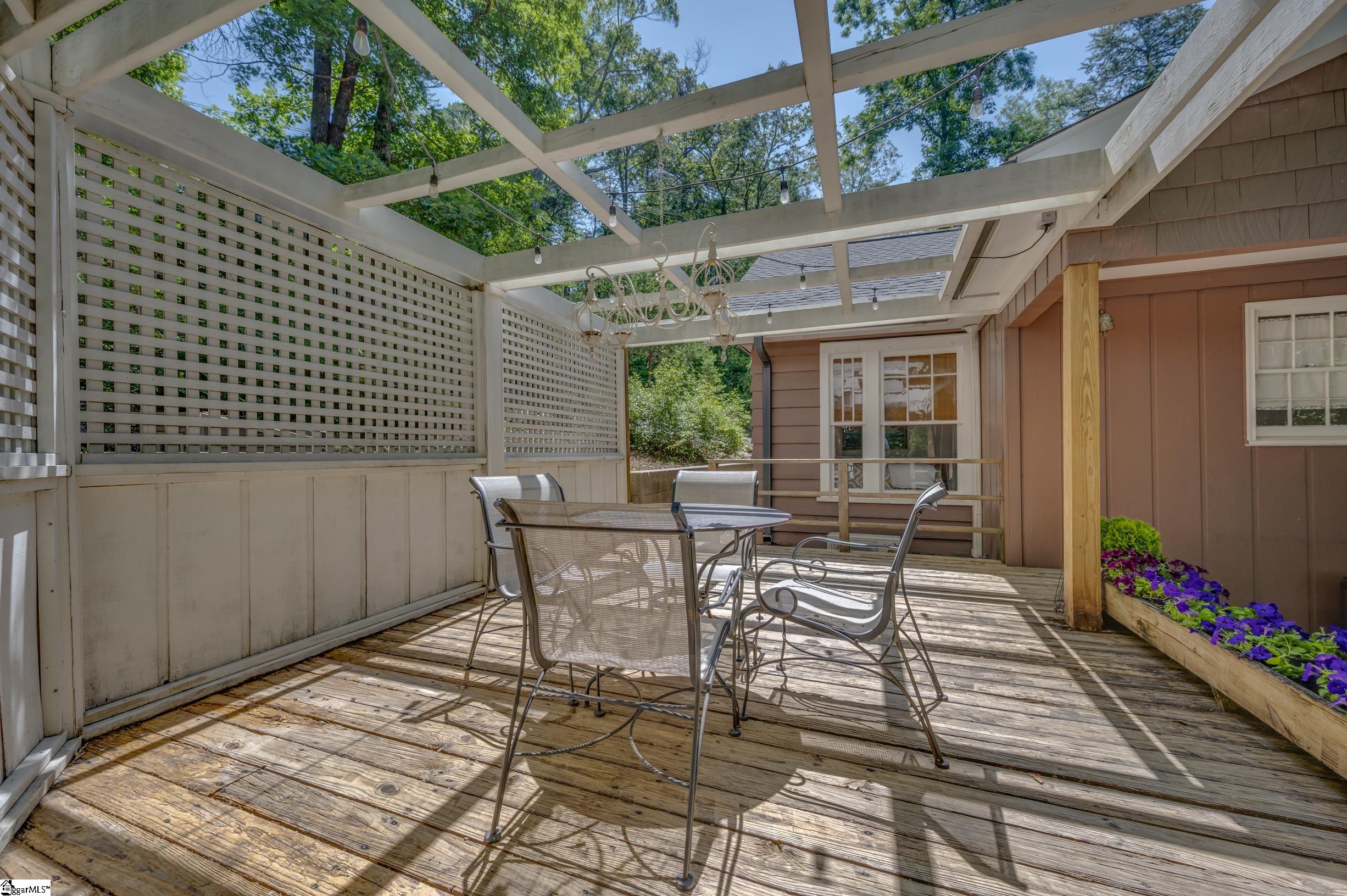 415 E Lakeshore Drive Landrum, SC 29356-9603