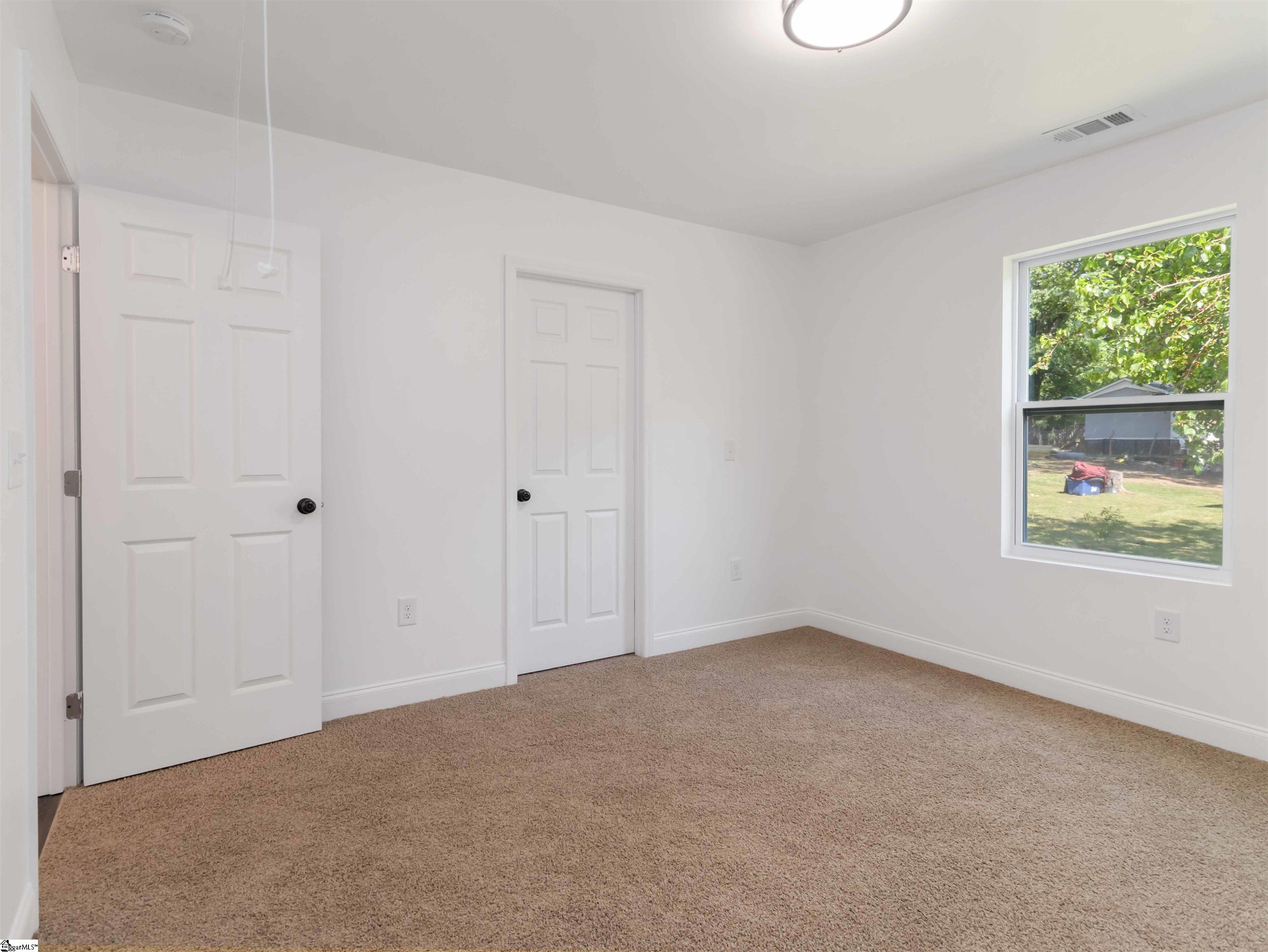 5 Williams Street Spartanburg, SC 29301