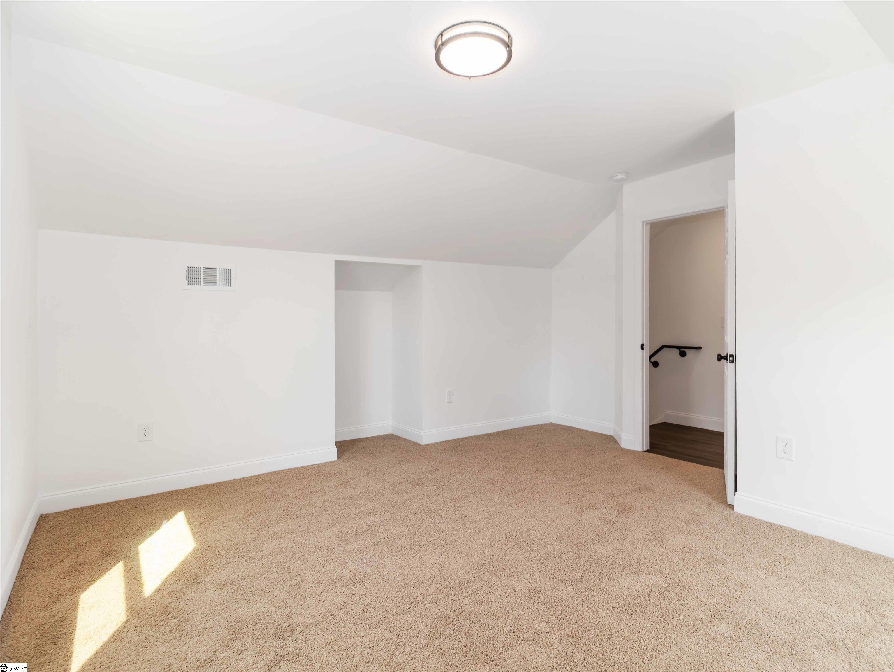 5 Williams Street Spartanburg, SC 29301