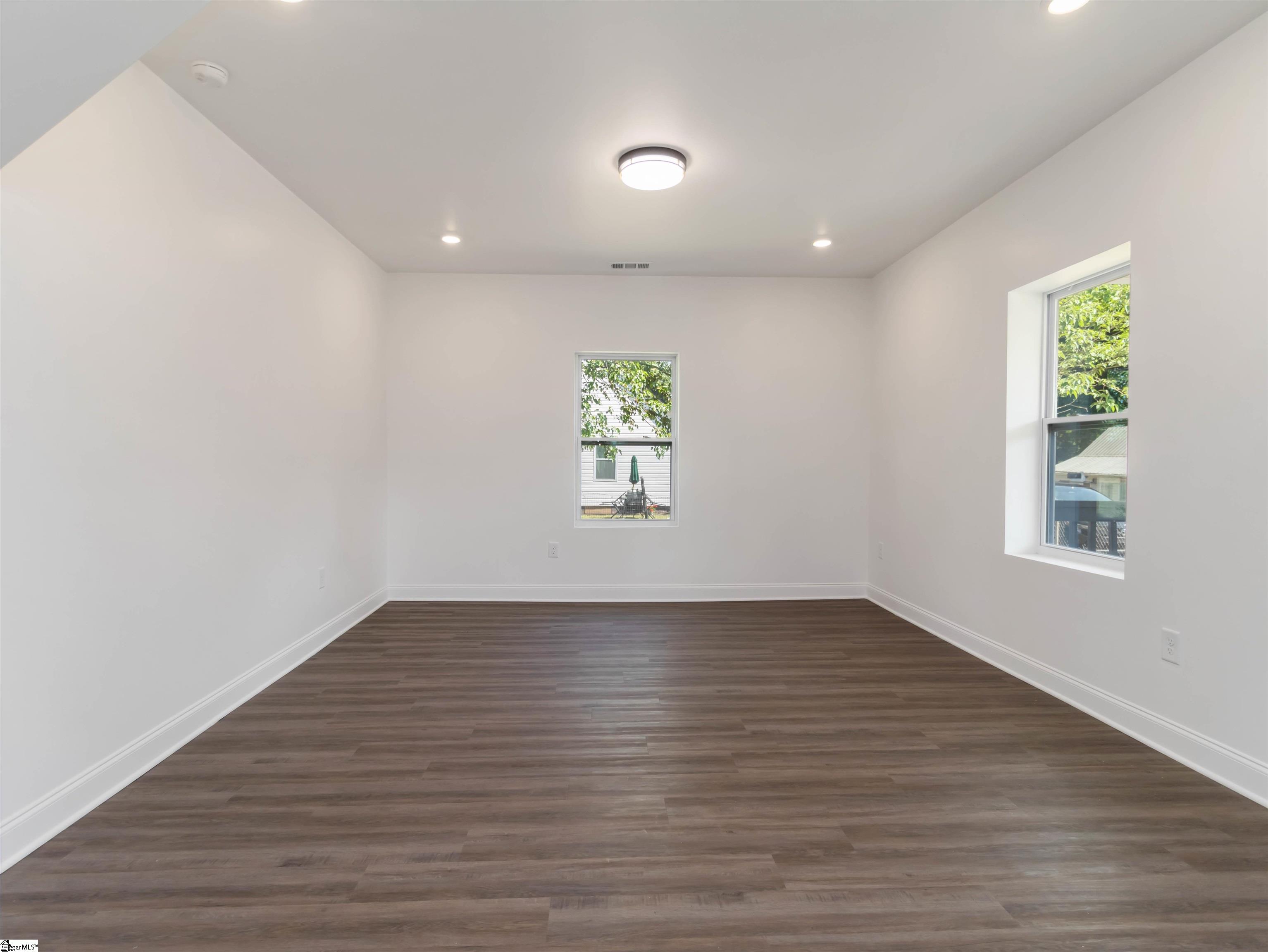 5 Williams Street Spartanburg, SC 29301