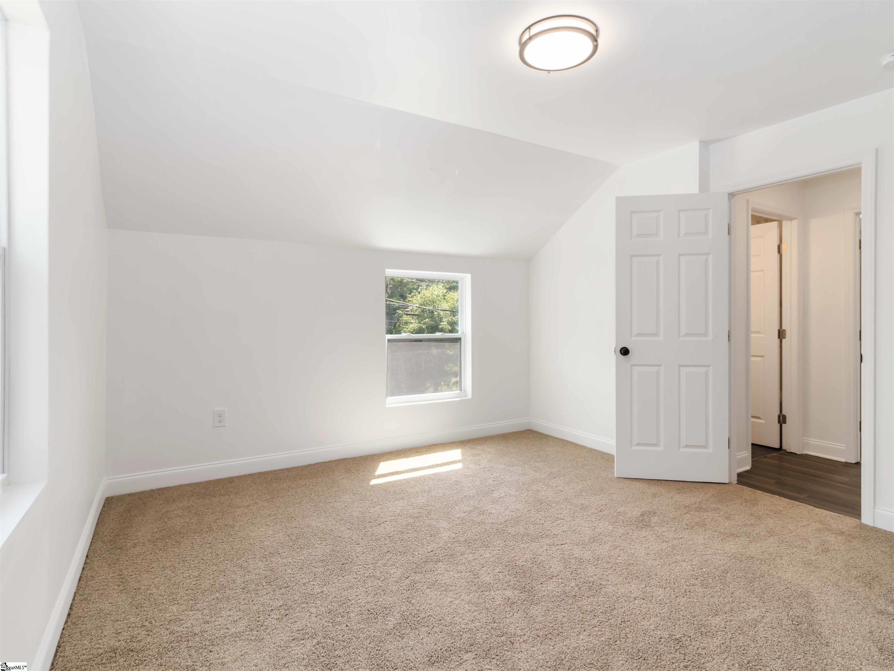 5 Williams Street Spartanburg, SC 29301