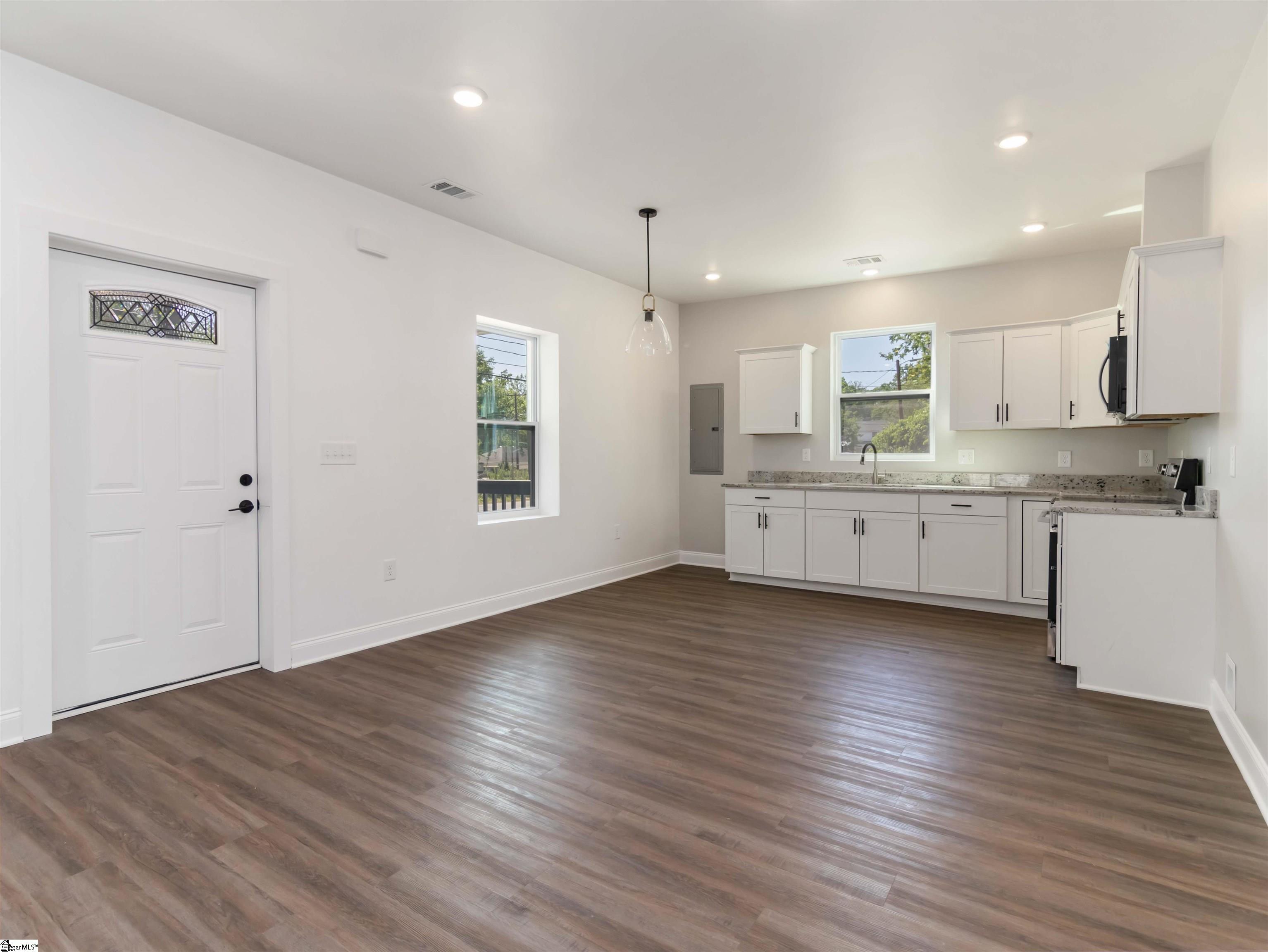 5 Williams Street Spartanburg, SC 29301
