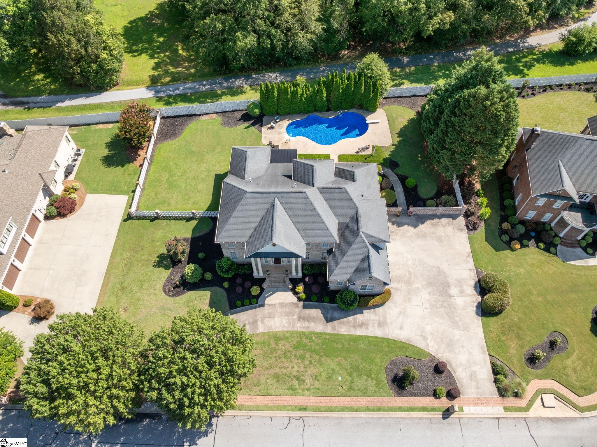 3 Charlestonplace Court Greenville, SC 29615