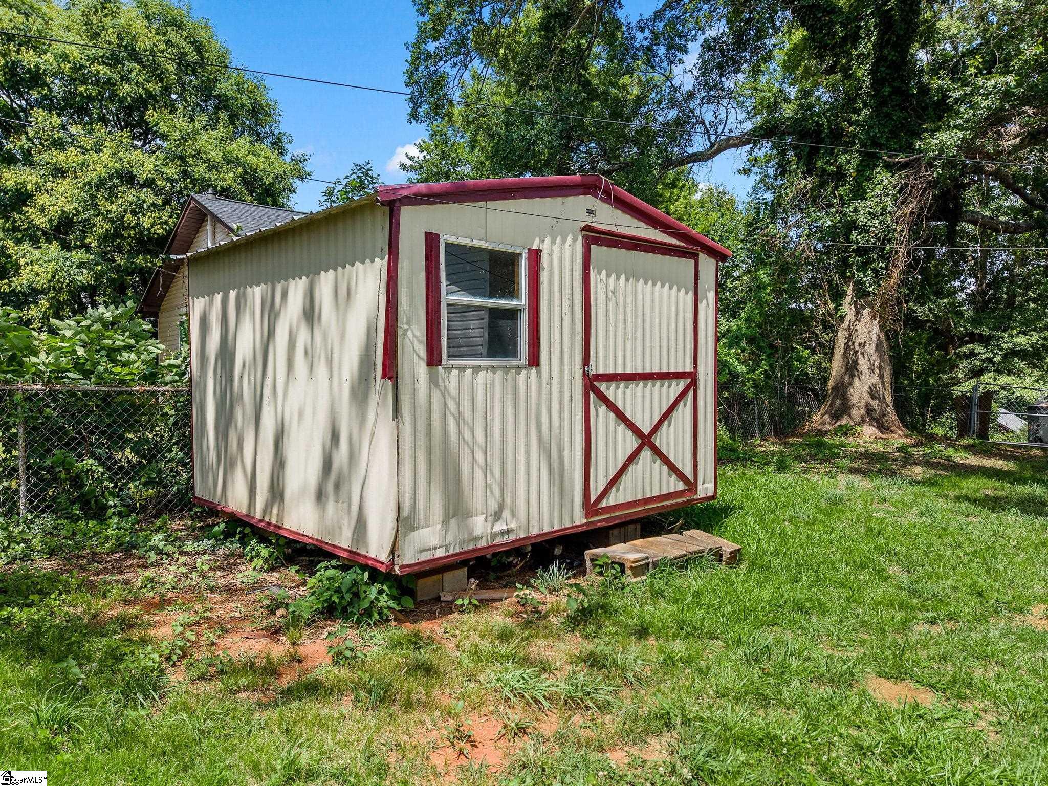 8149 Hill Street Boiling Springs, SC 29316