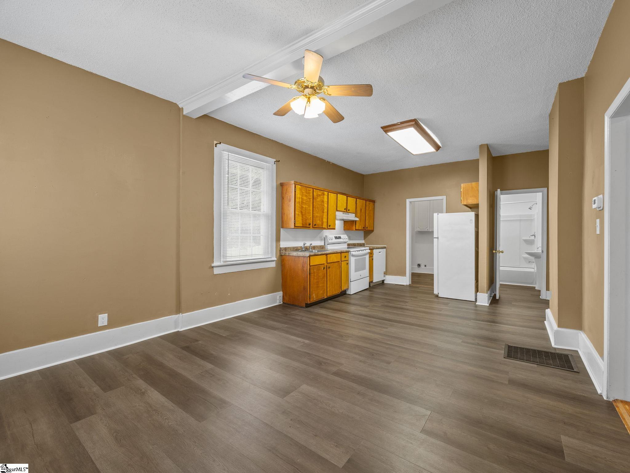 8149 Hill Street Boiling Springs, SC 29316