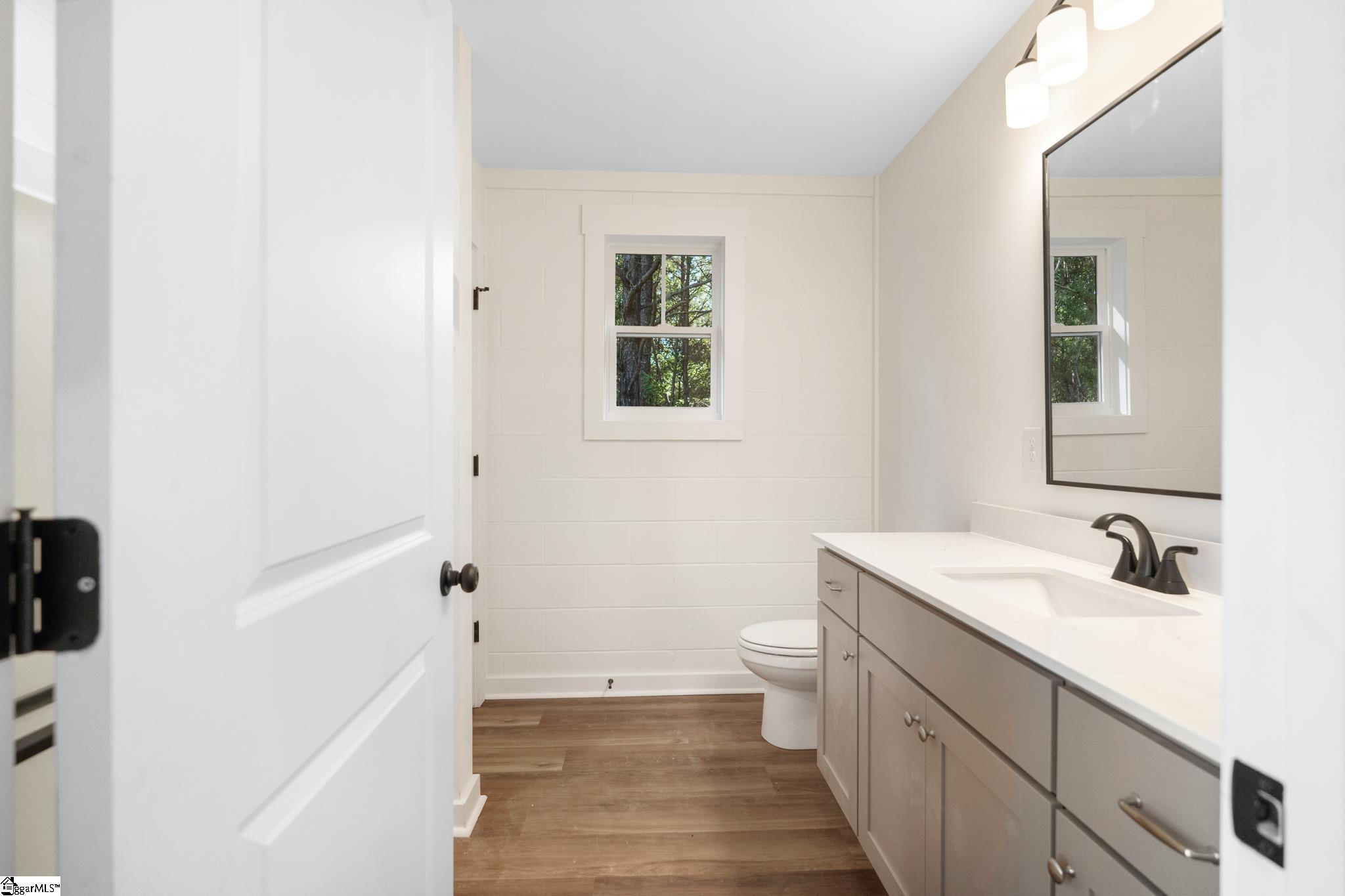 410 N Palmetto Street Liberty, SC 29657