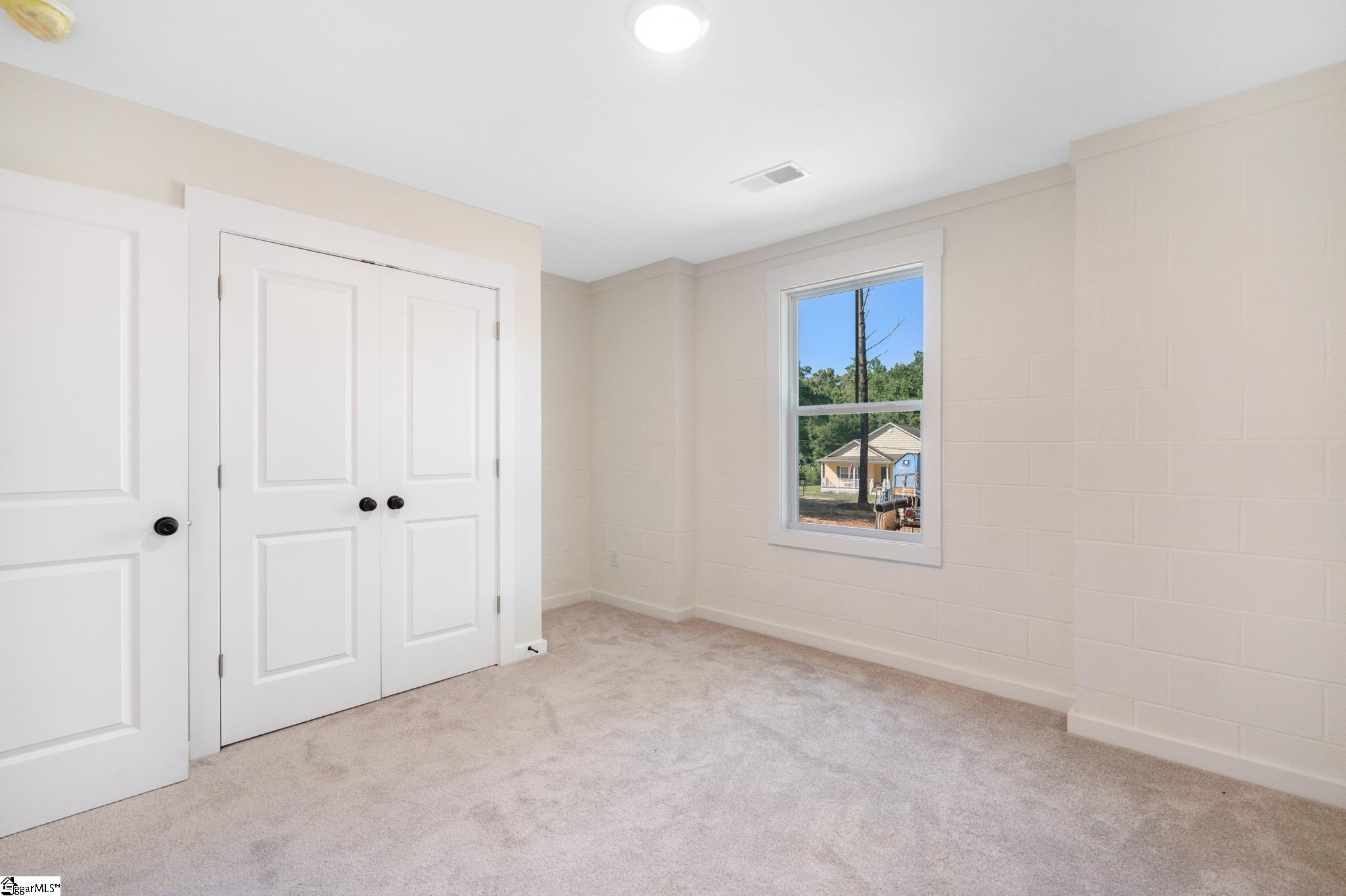 410 N Palmetto Street Liberty, SC 29657