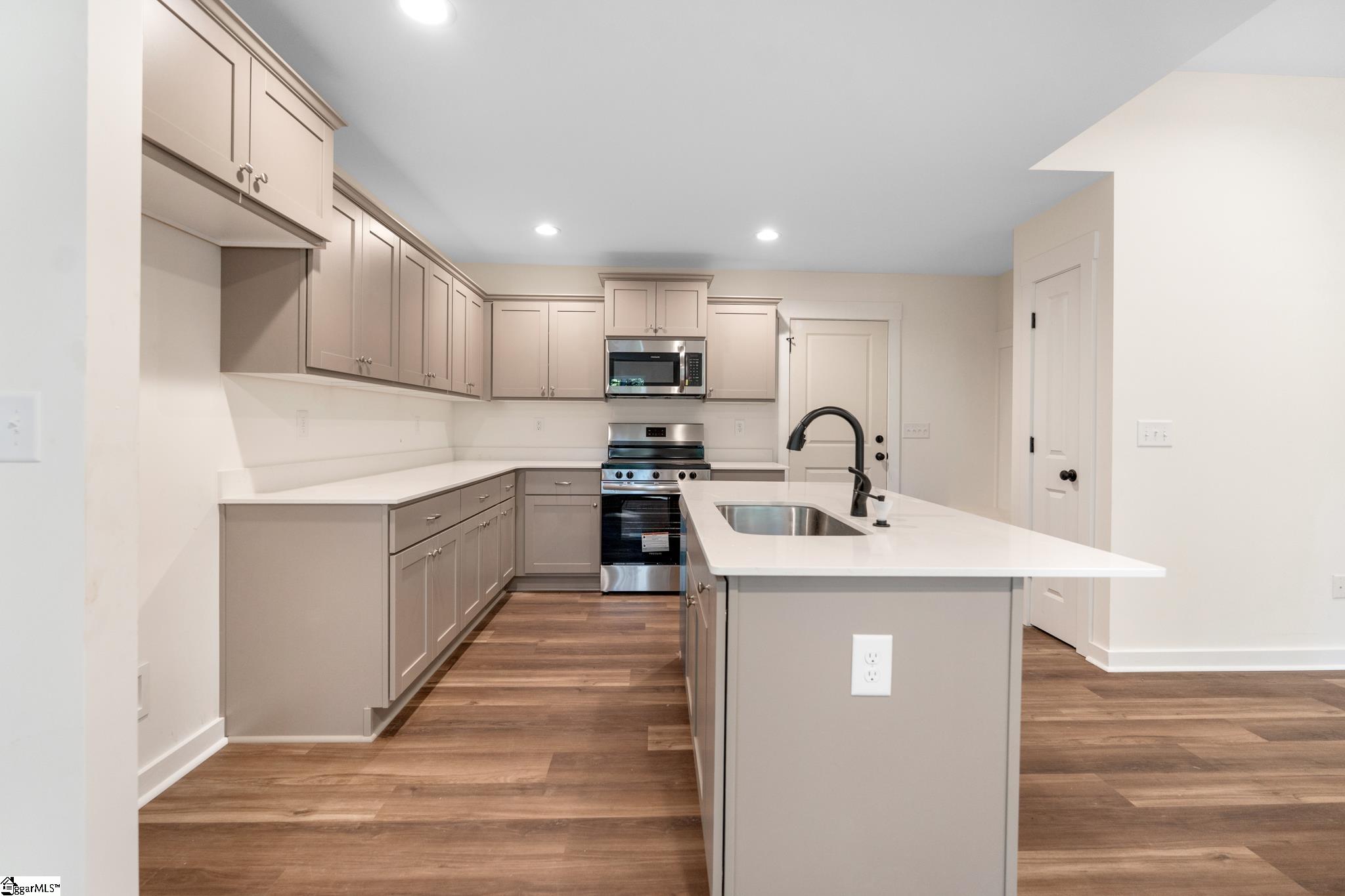 410 N Palmetto Street Liberty, SC 29657