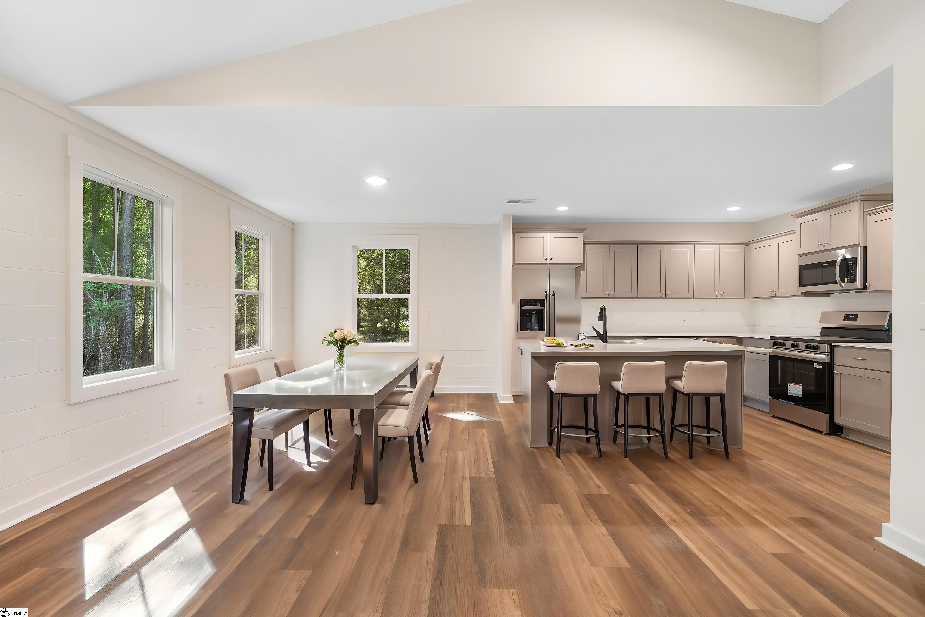 410 N Palmetto Street Liberty, SC 29657