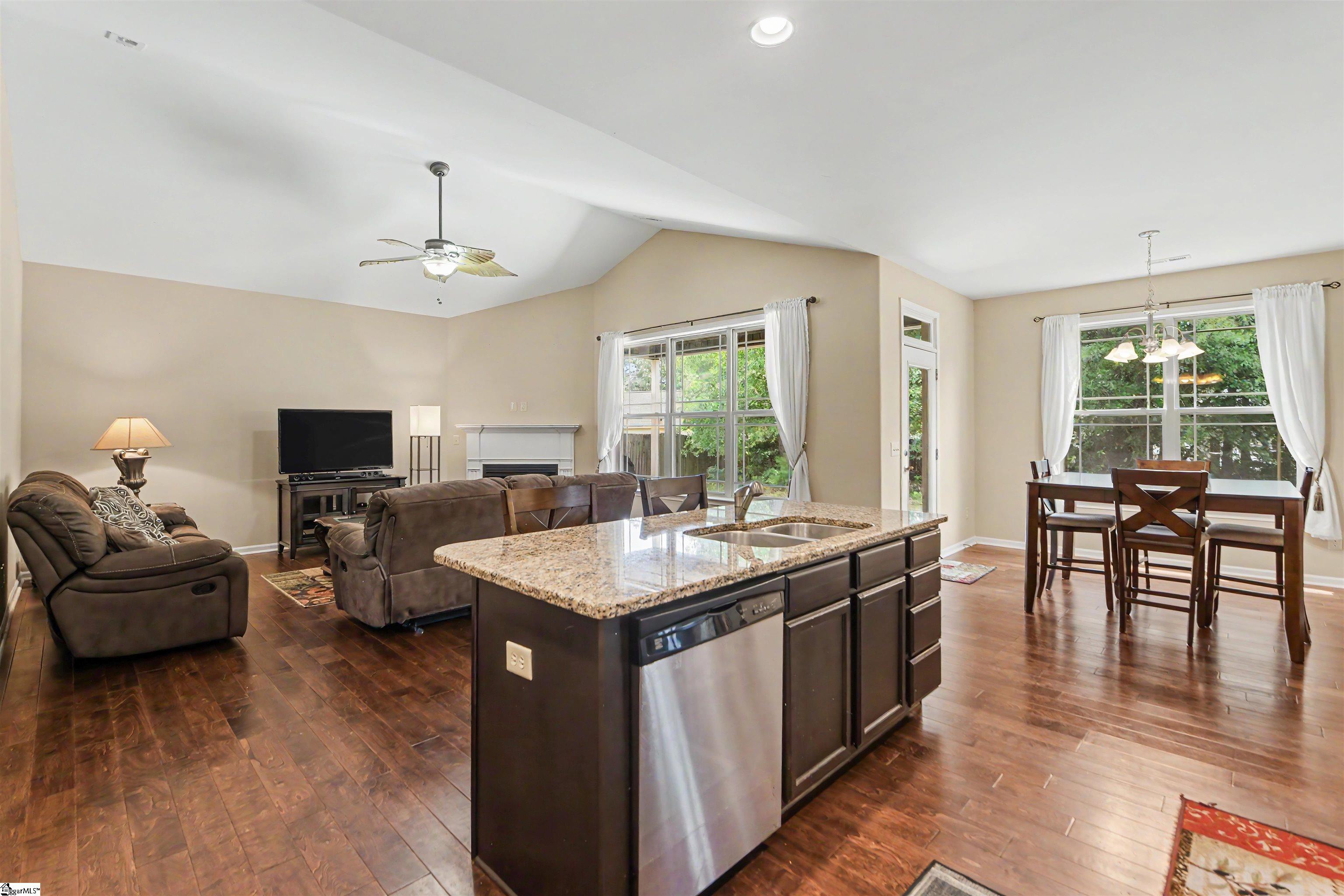 119 Colewood Place Simpsonville, SC 29681