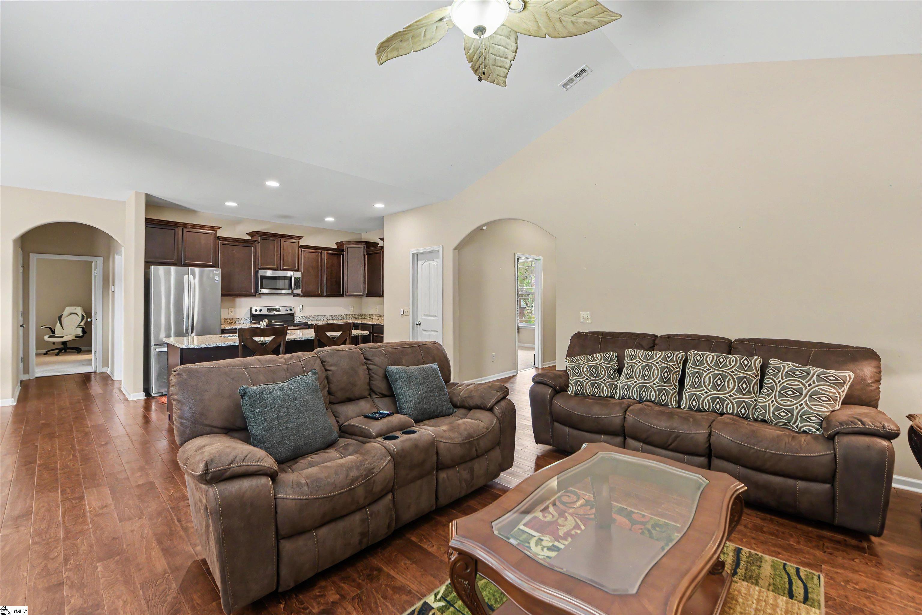 119 Colewood Place Simpsonville, SC 29681