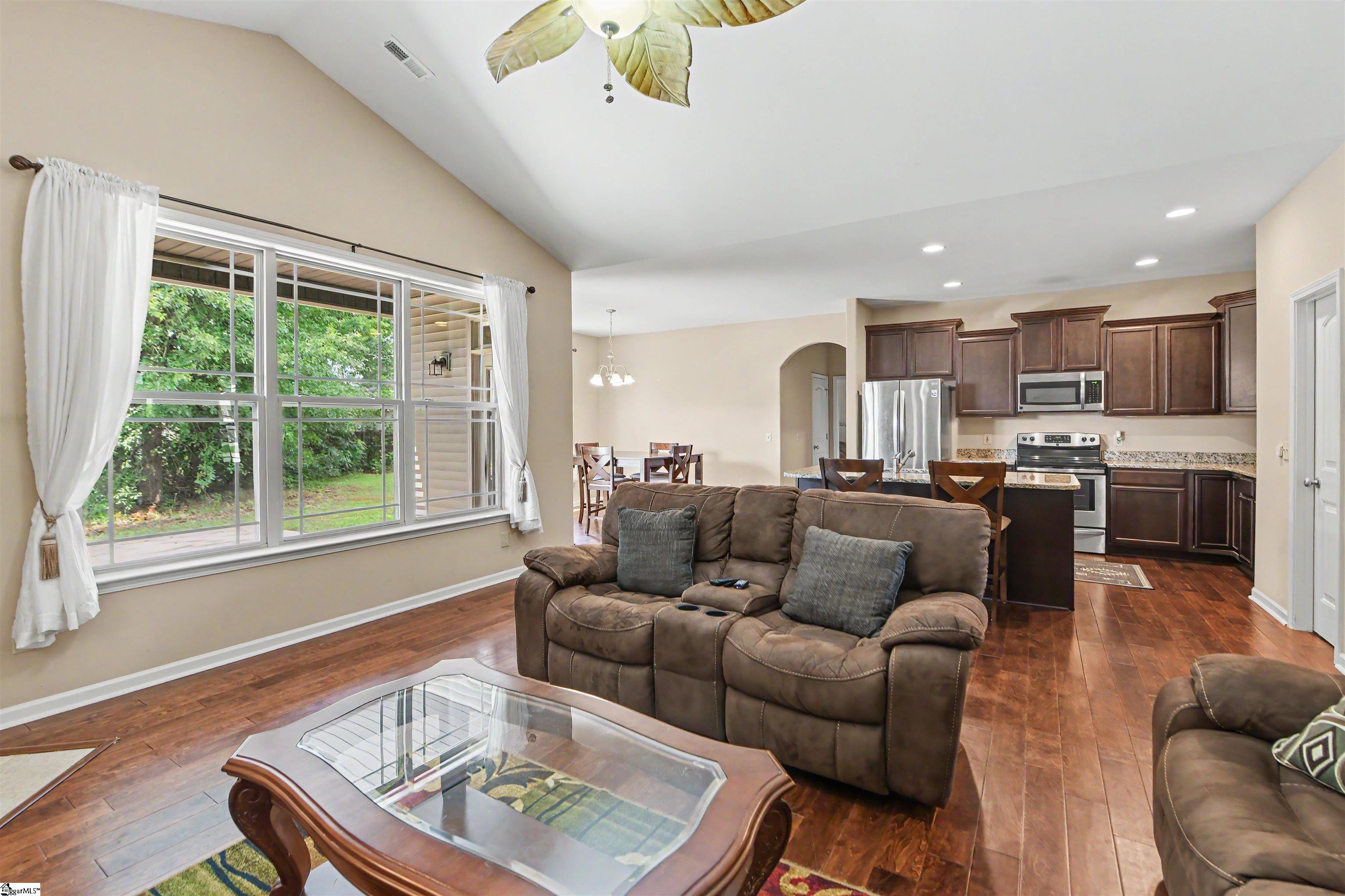 119 Colewood Place Simpsonville, SC 29681