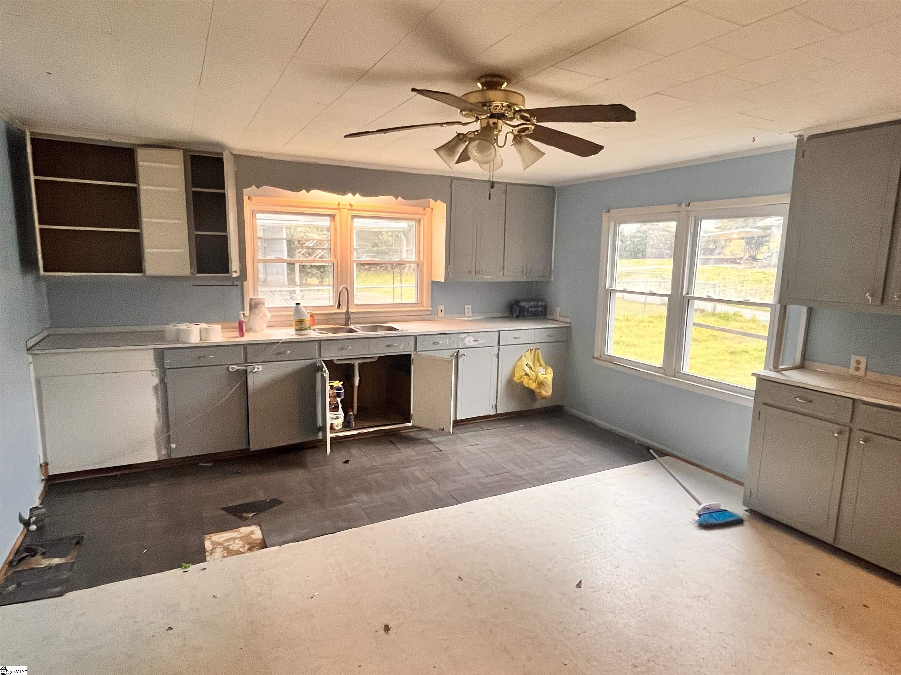 32 School Street Enoree, SC 29335