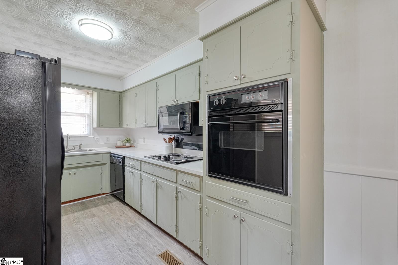 1291 Montview Street Spartanburg, SC 29307