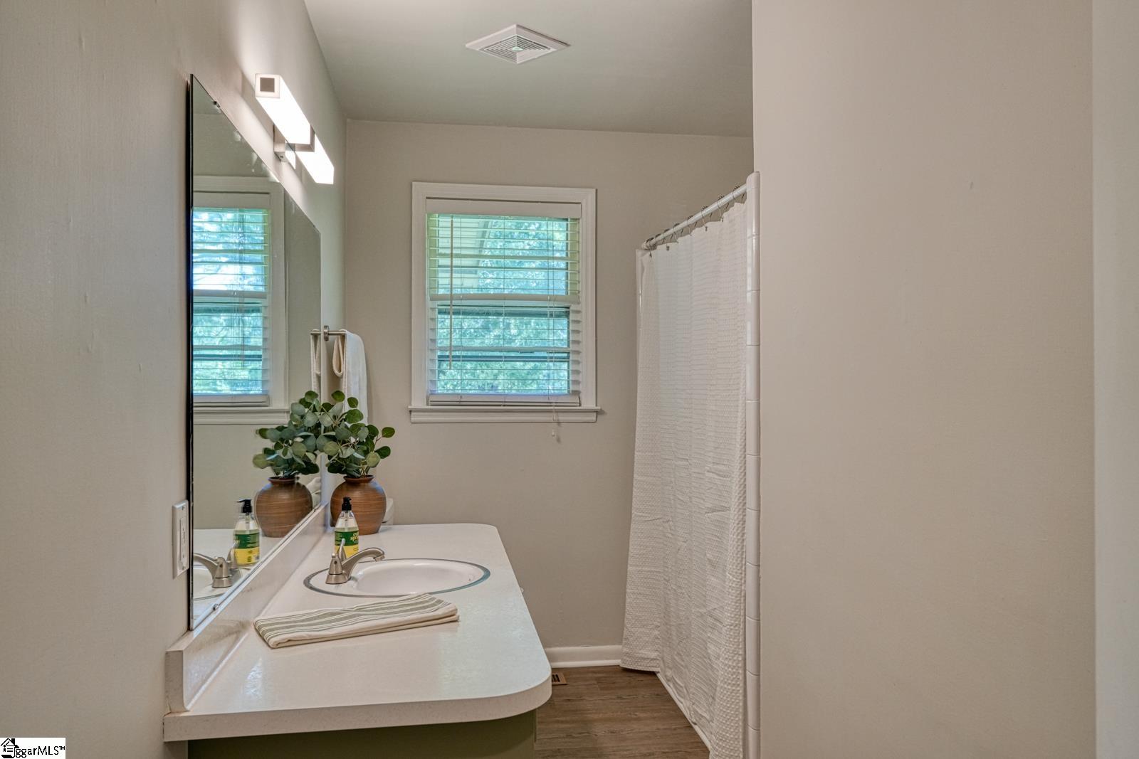 1291 Montview Street Spartanburg, SC 29307