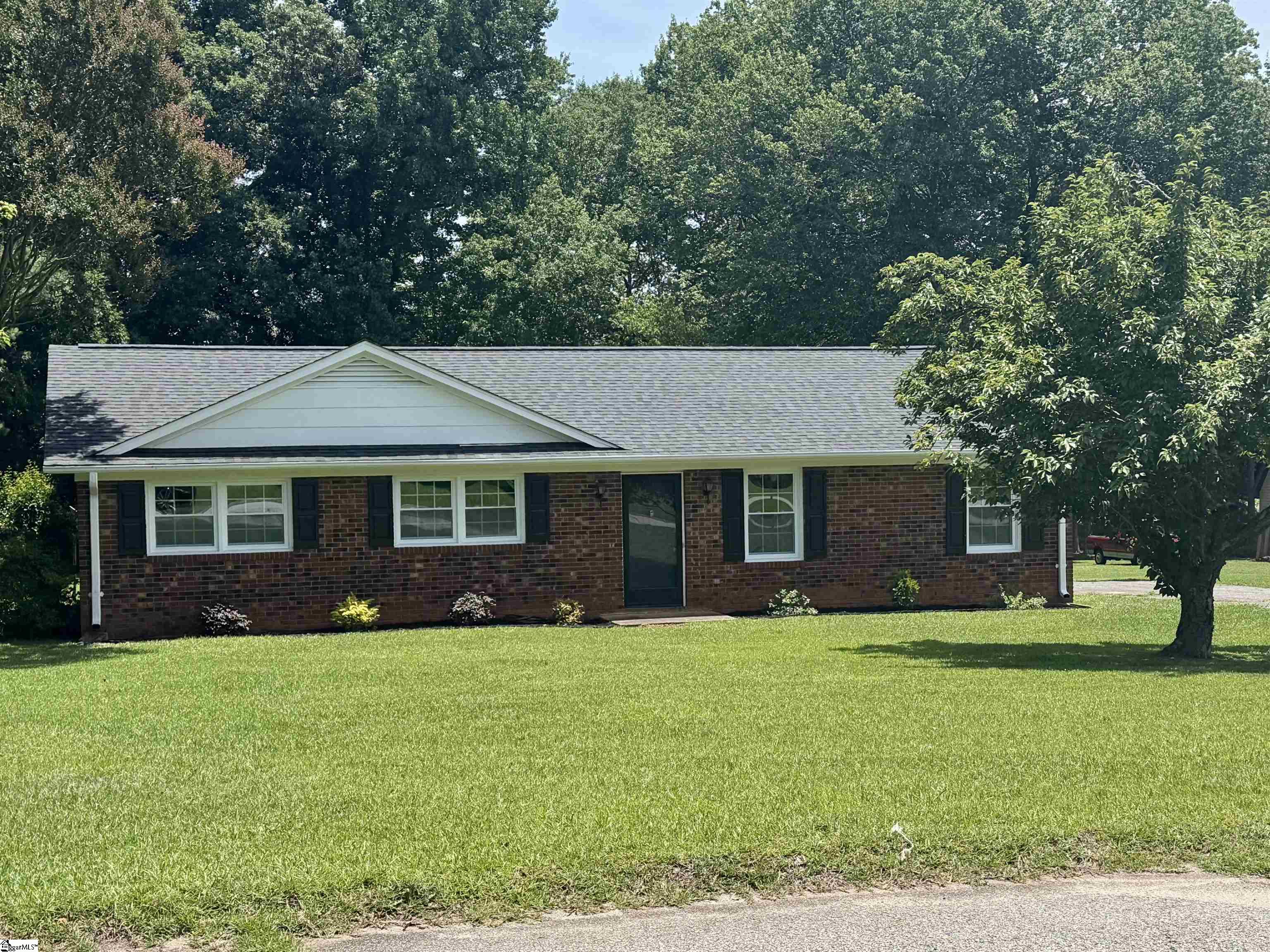 228 Greenridge Drive Moore, SC 29369
