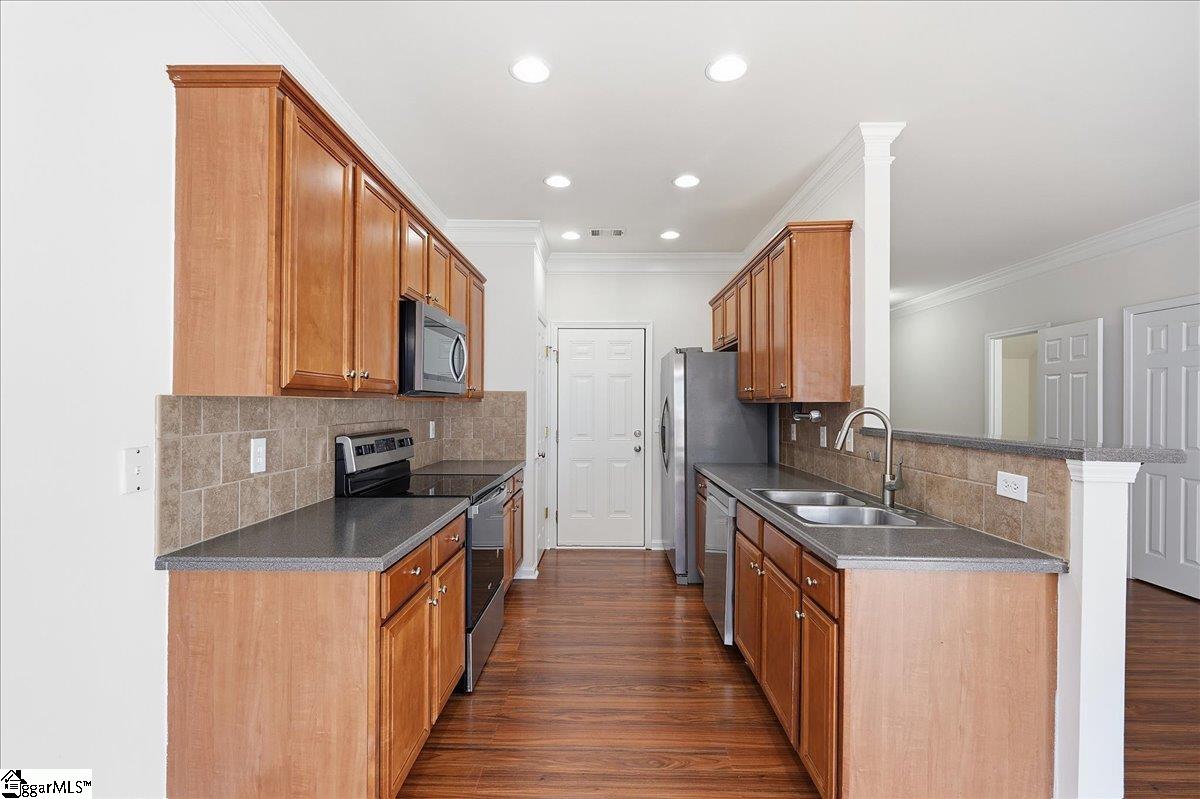 200 Greenbush Court Mauldin, SC 29662