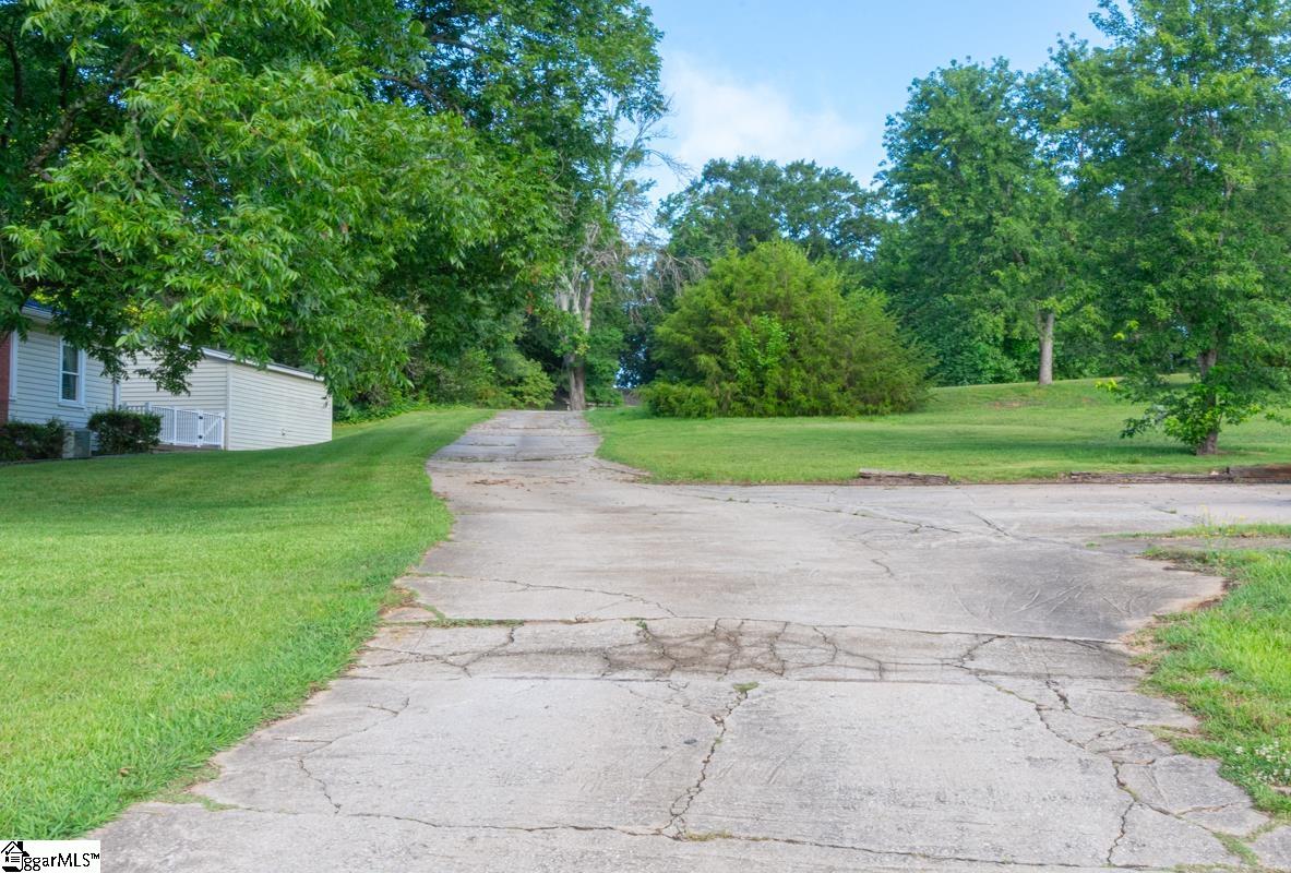 663 Arlington Road Greer, SC 29651