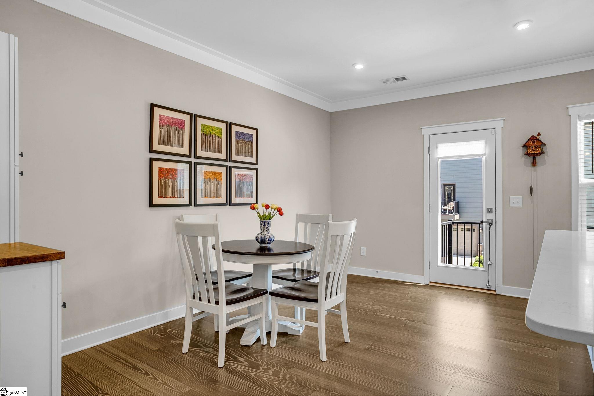20 Rollins Avenue Greenville, SC 29607
